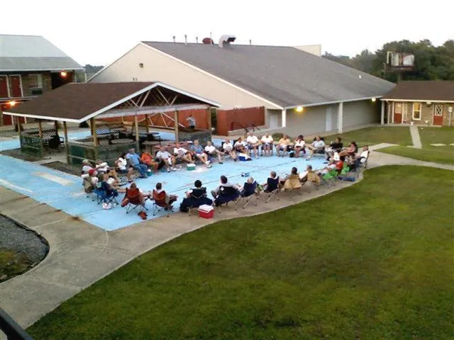 Swimming pool in Red Carpet Inn (formerly Royal Inn)
