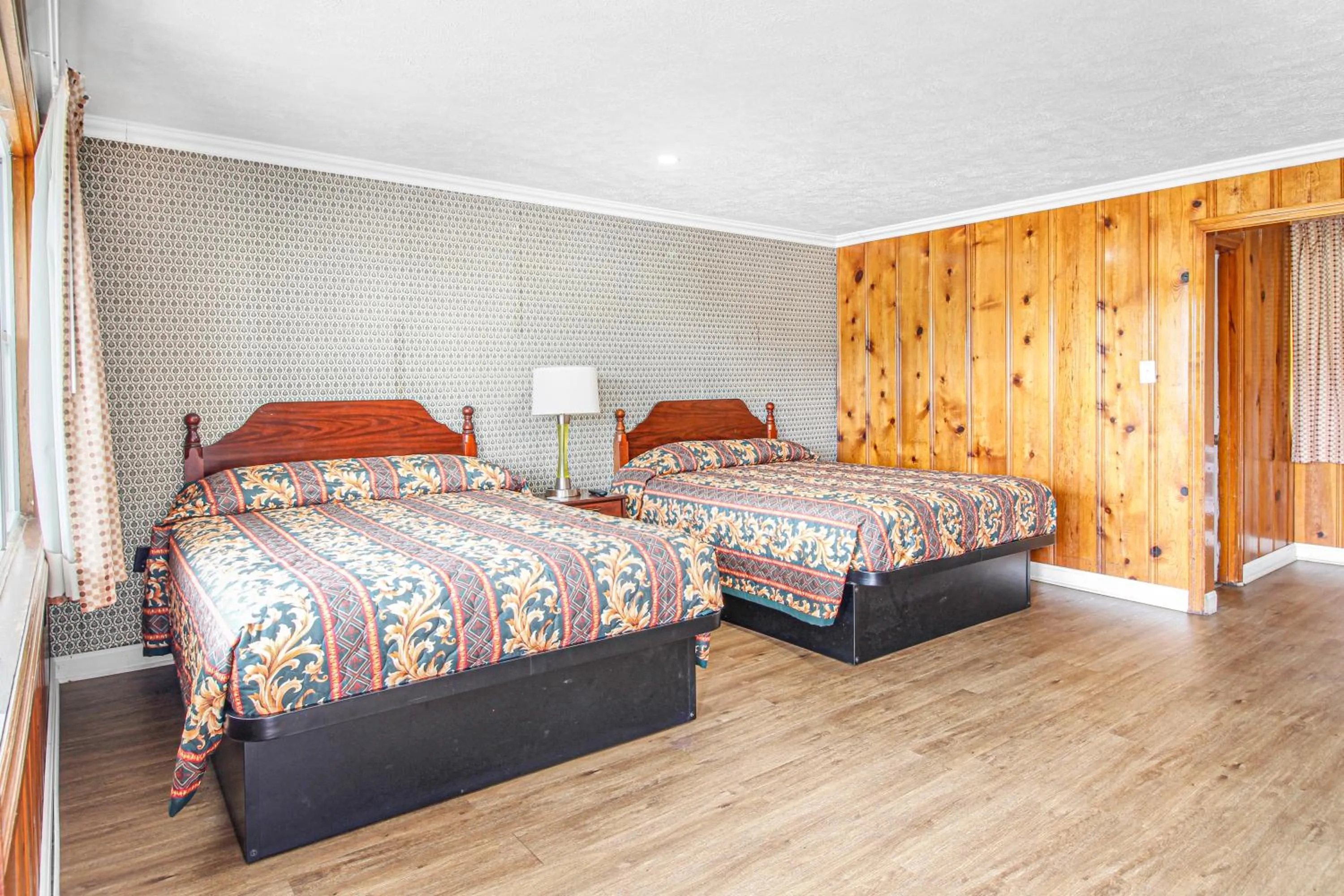 Bedroom, Bed in Horse Cave Motel