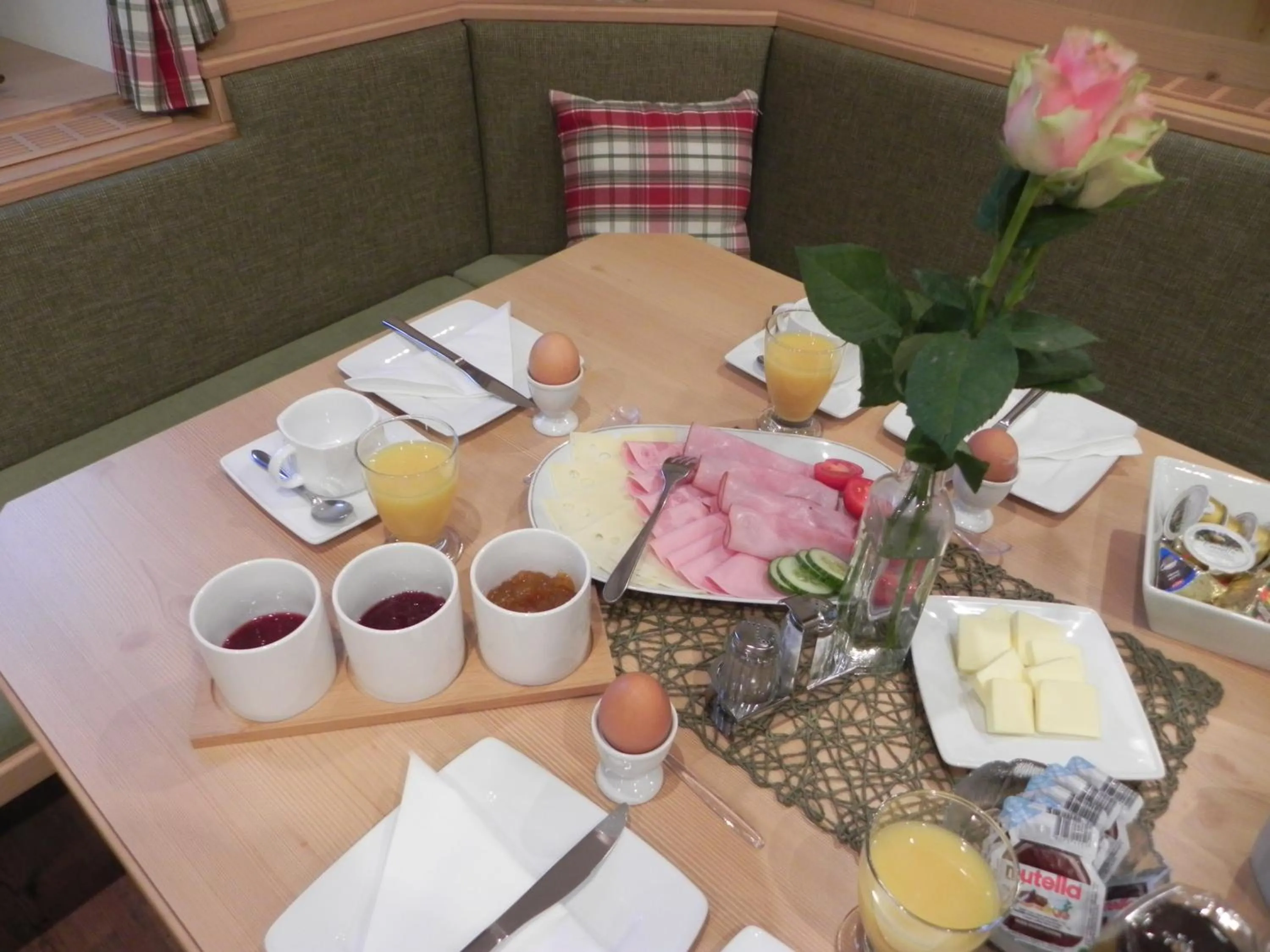 Breakfast in Gästehaus Taner