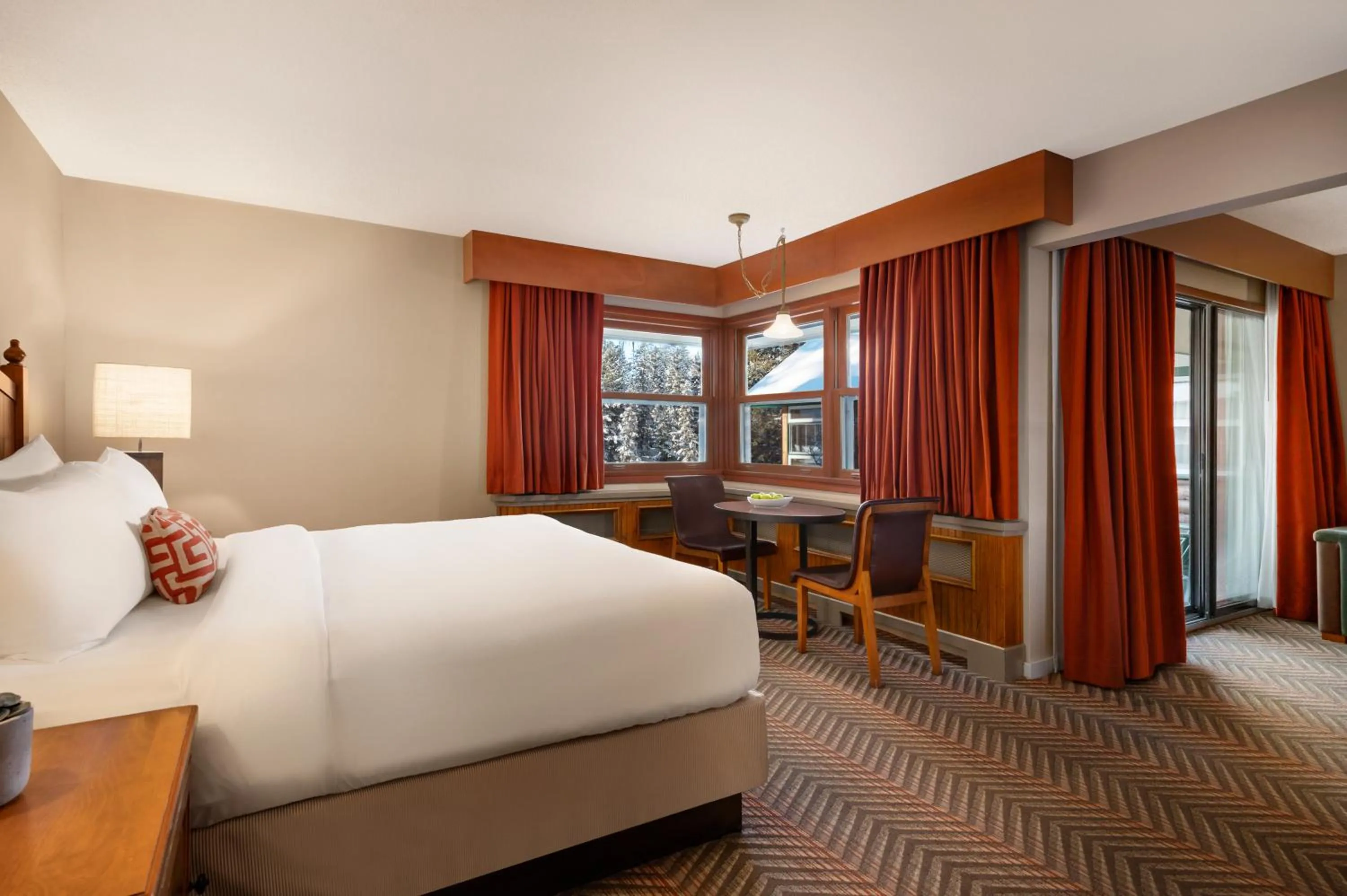 Bed in Fairmont Jasper Park Lodge