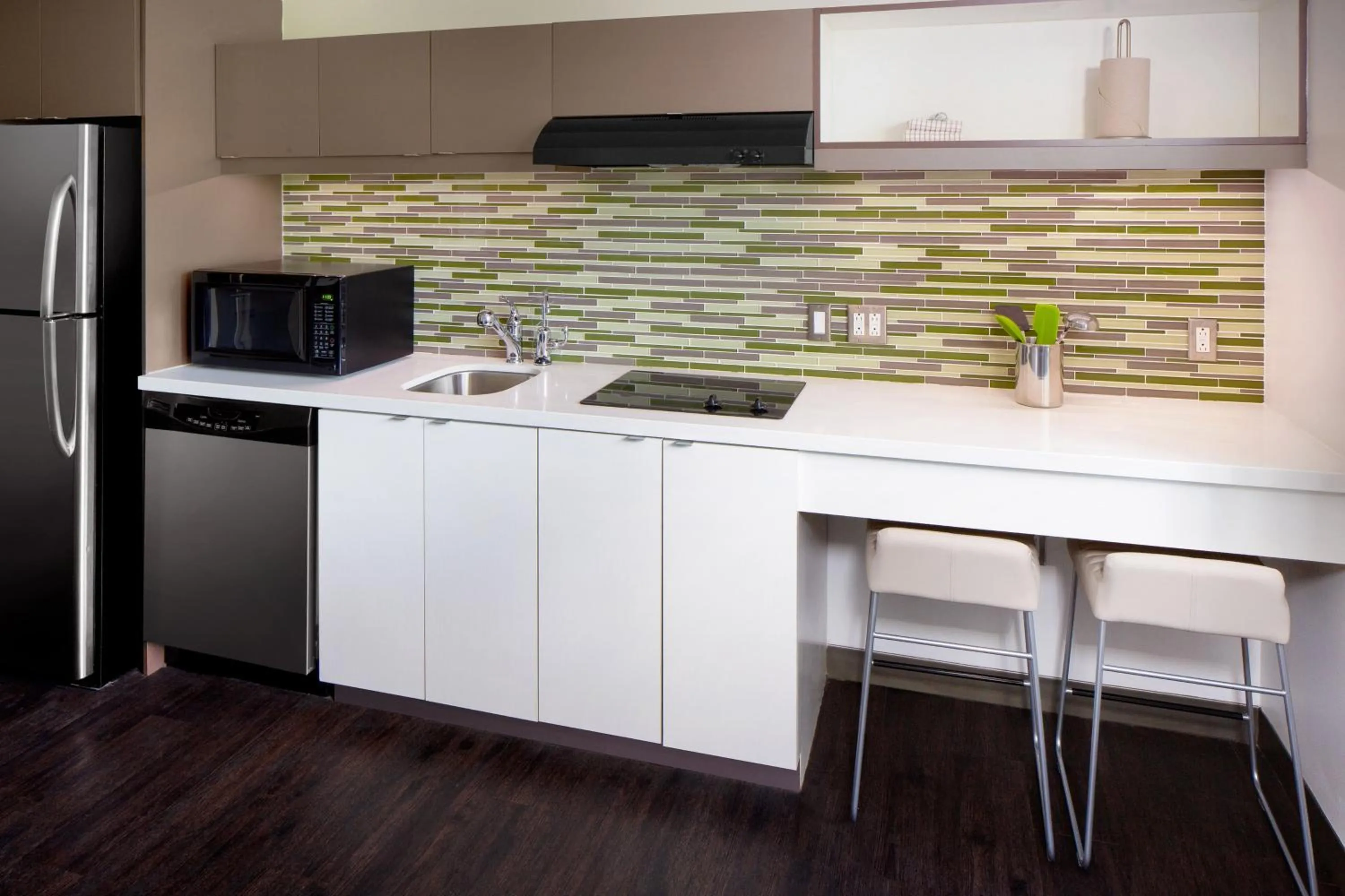 Kitchen or kitchenette in Element Miami International Airport