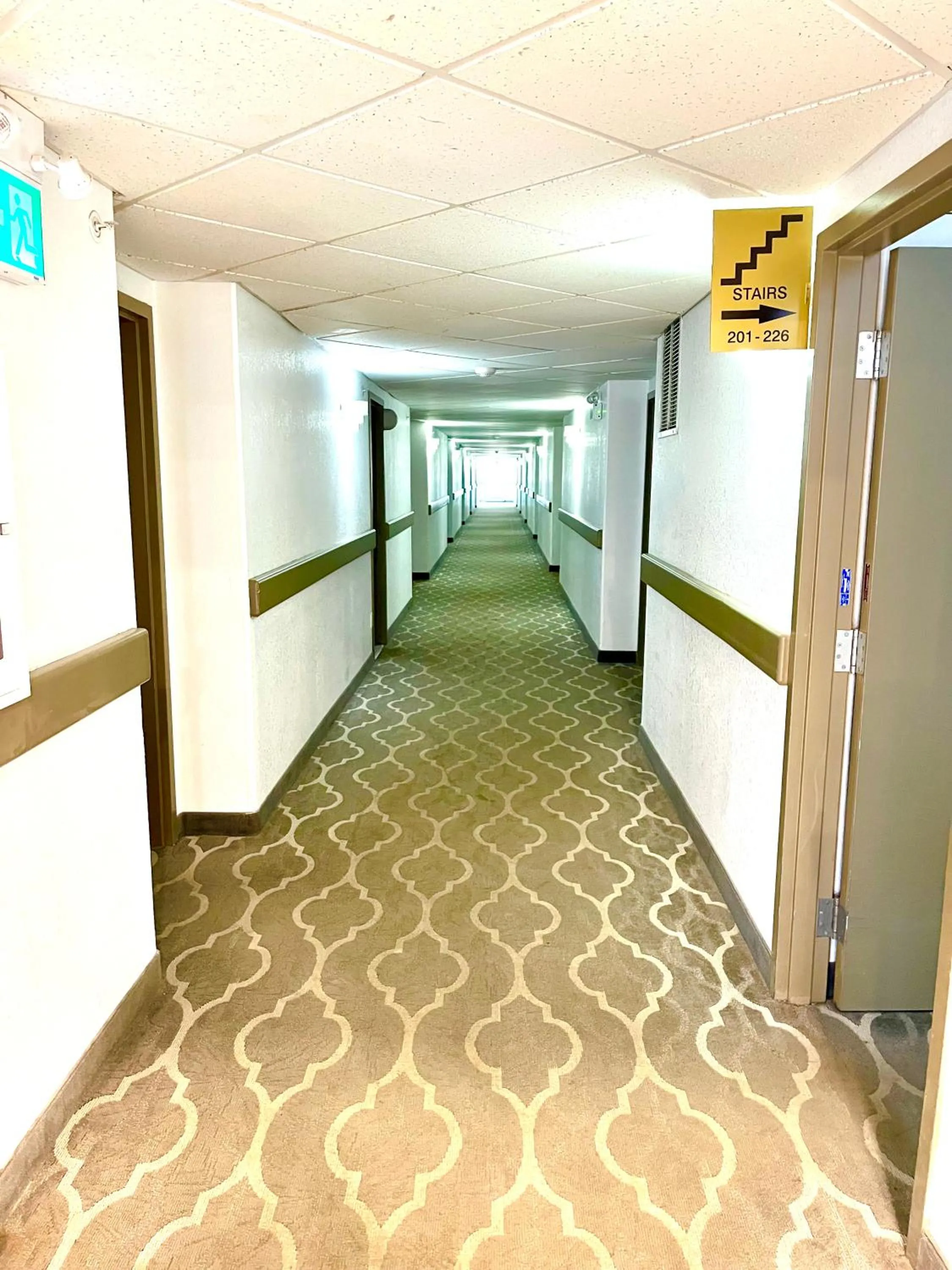 Floor plan in Super 8 by Wyndham Hinton