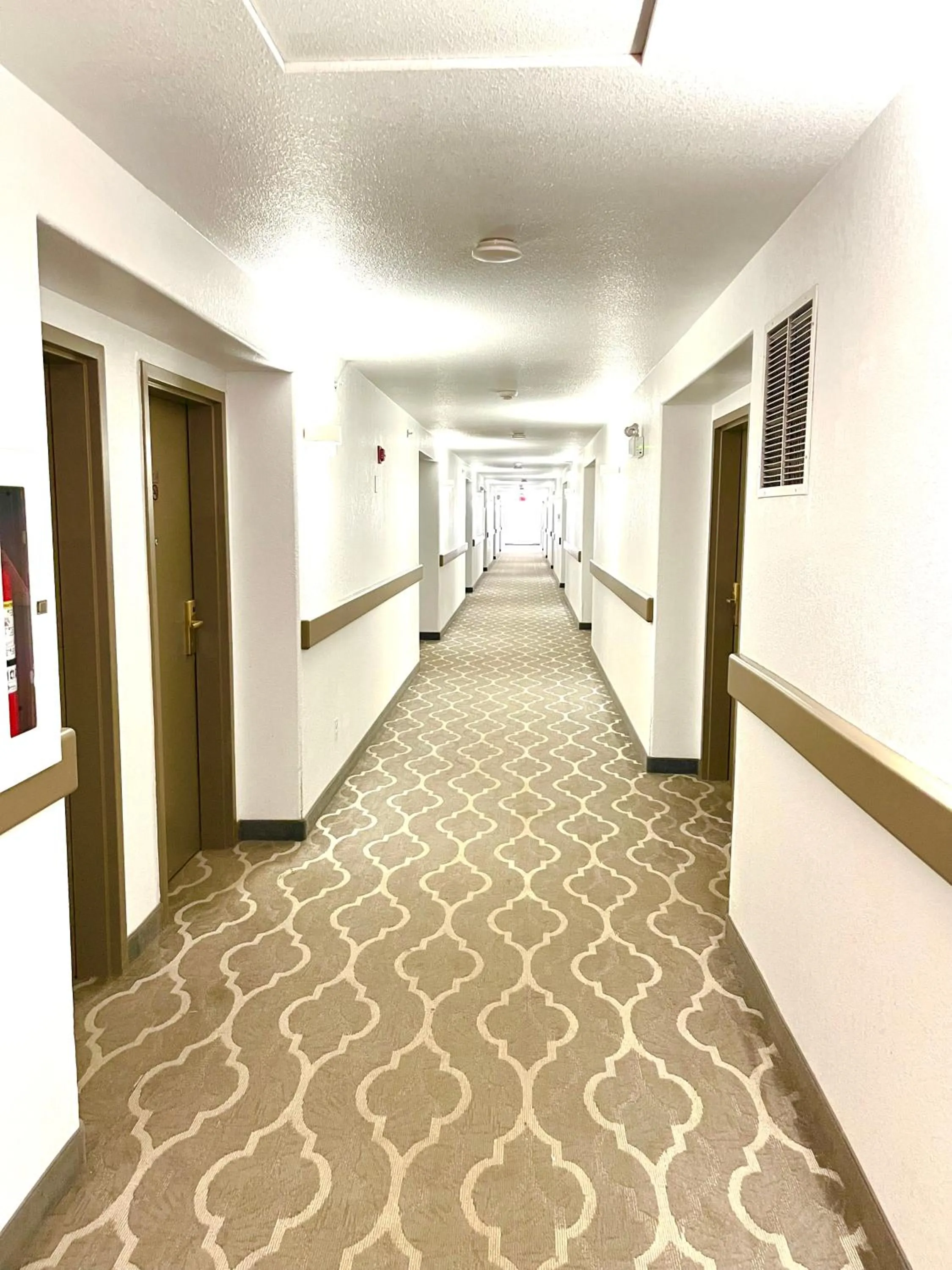 Floor plan in Super 8 by Wyndham Hinton