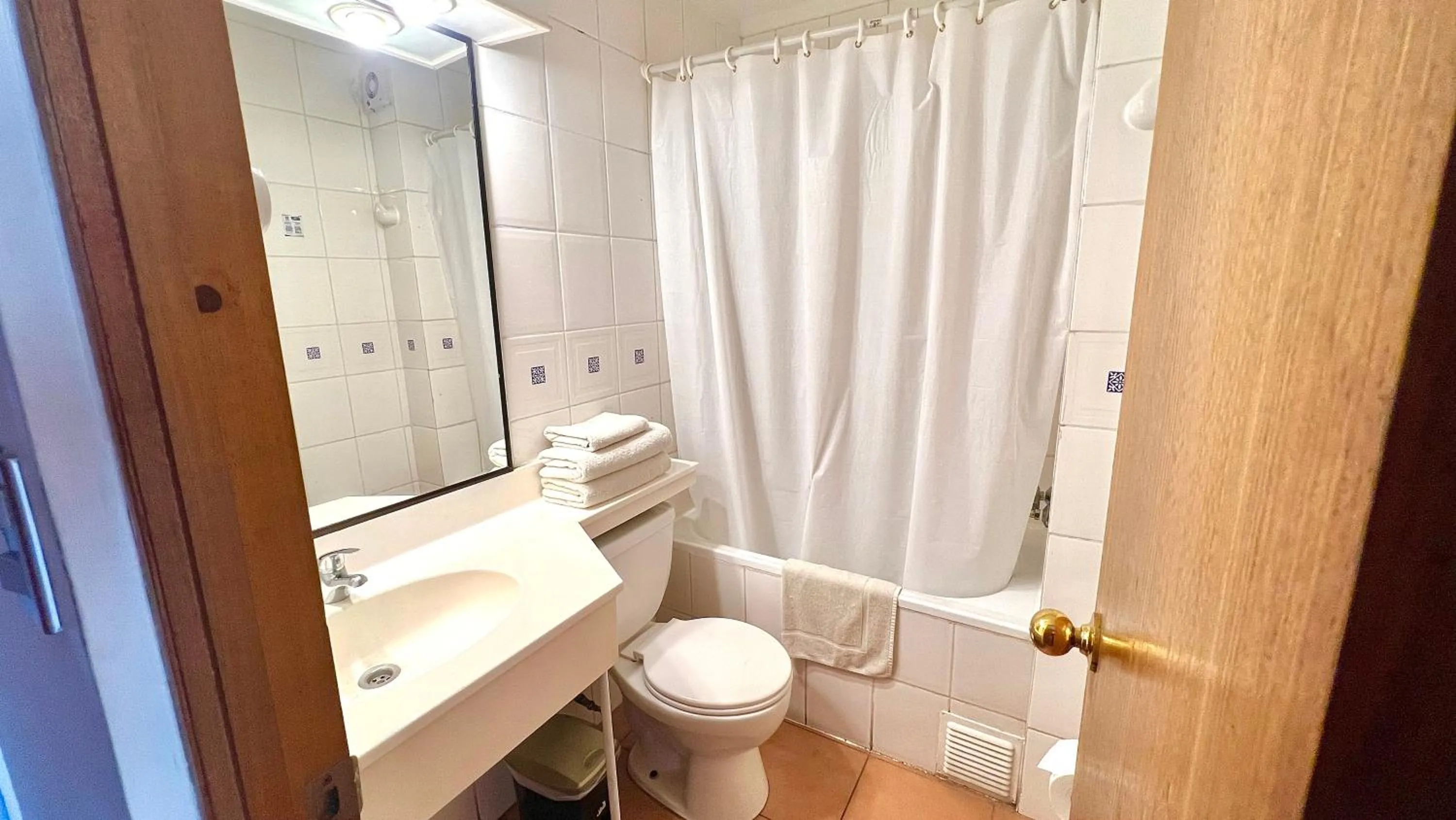 Bathroom in Hotel Canto del Mar