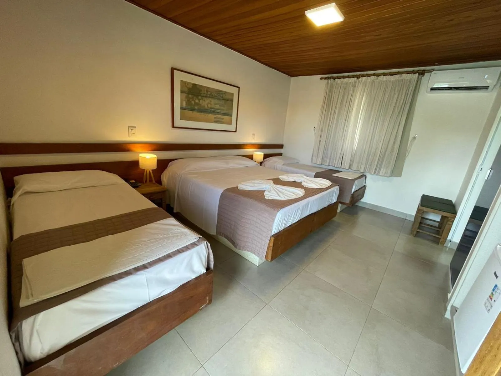 Bed in Mar e Praia Hotel
