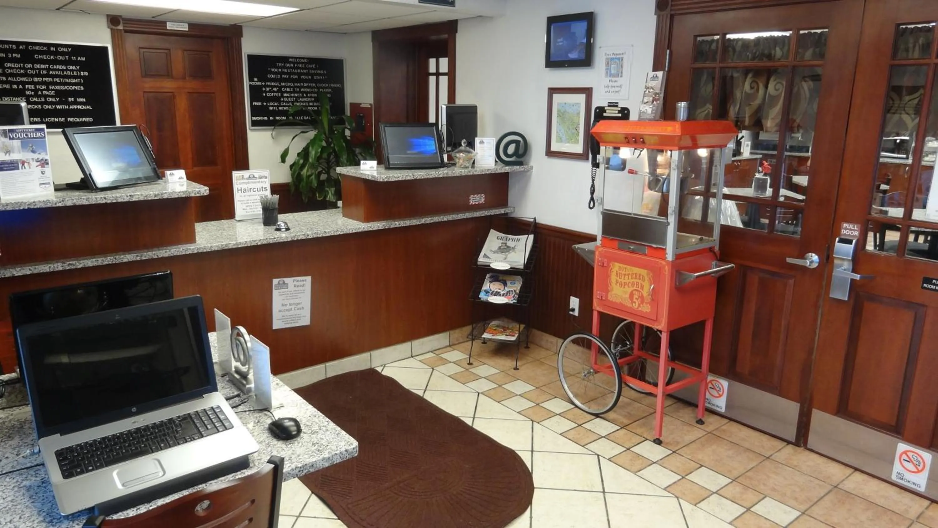 Lobby or reception in Baymont by Wyndham Petoskey