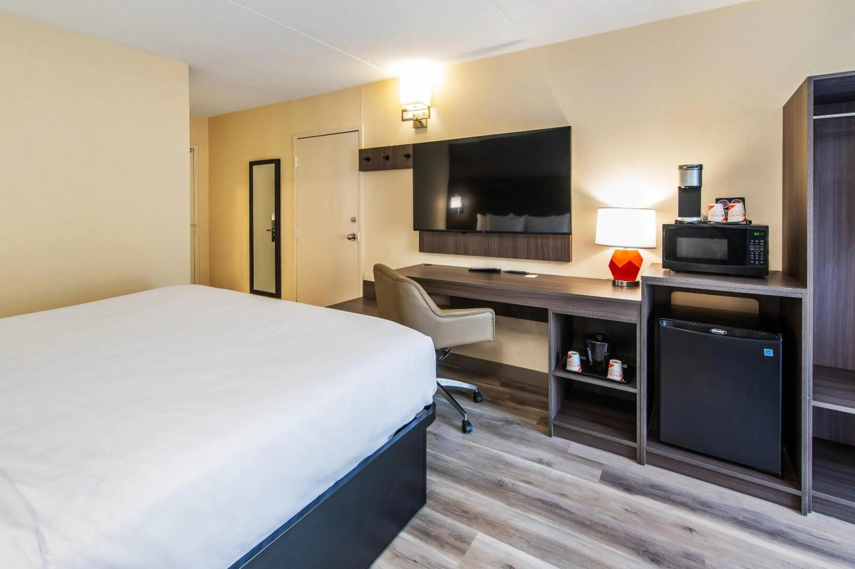 Bedroom, Bed in Quality Inn