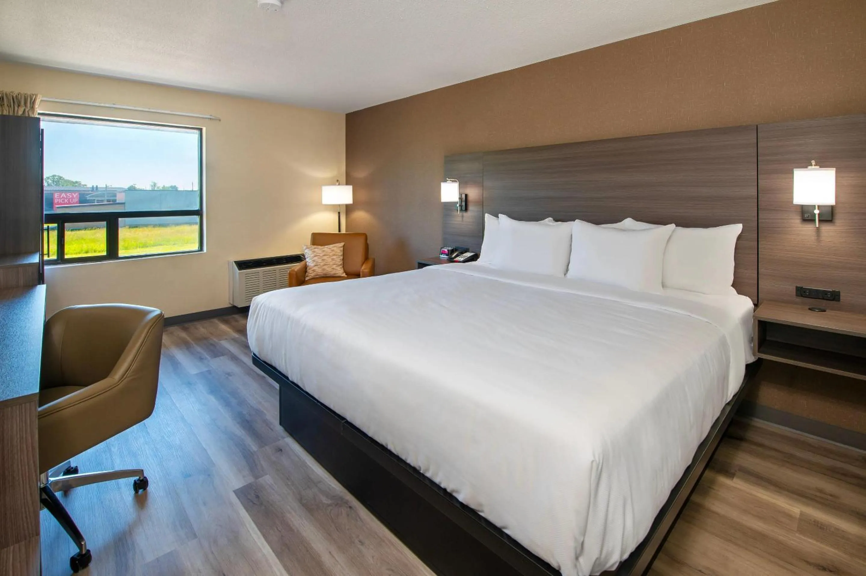 Bedroom, Bed in Quality Inn