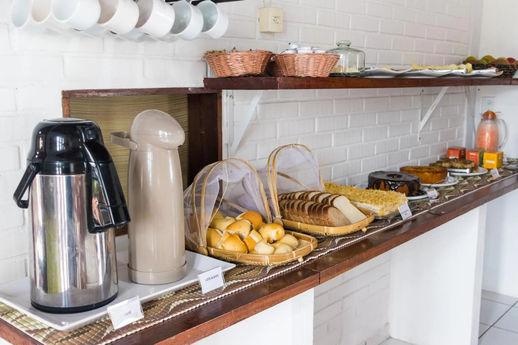 Breakfast in HOTELARE Pousada Bóra Morá