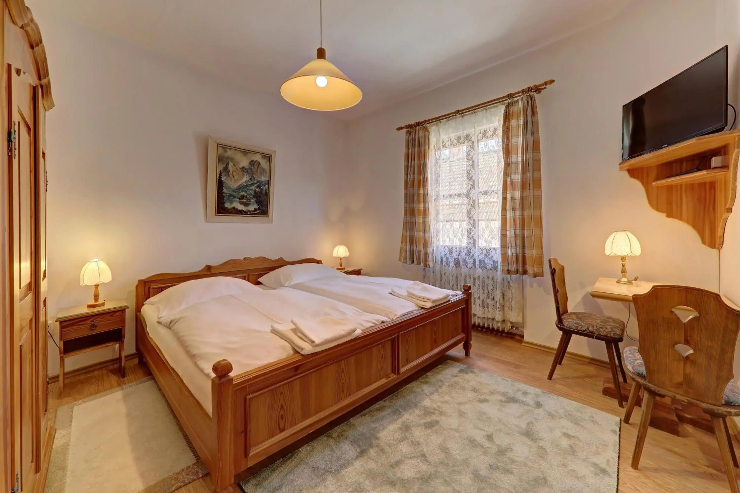 Double or Twin Room with City View in Hotel Bayerischer Hof Double or Twin Room with City View in Hotel Bayerischer Hof