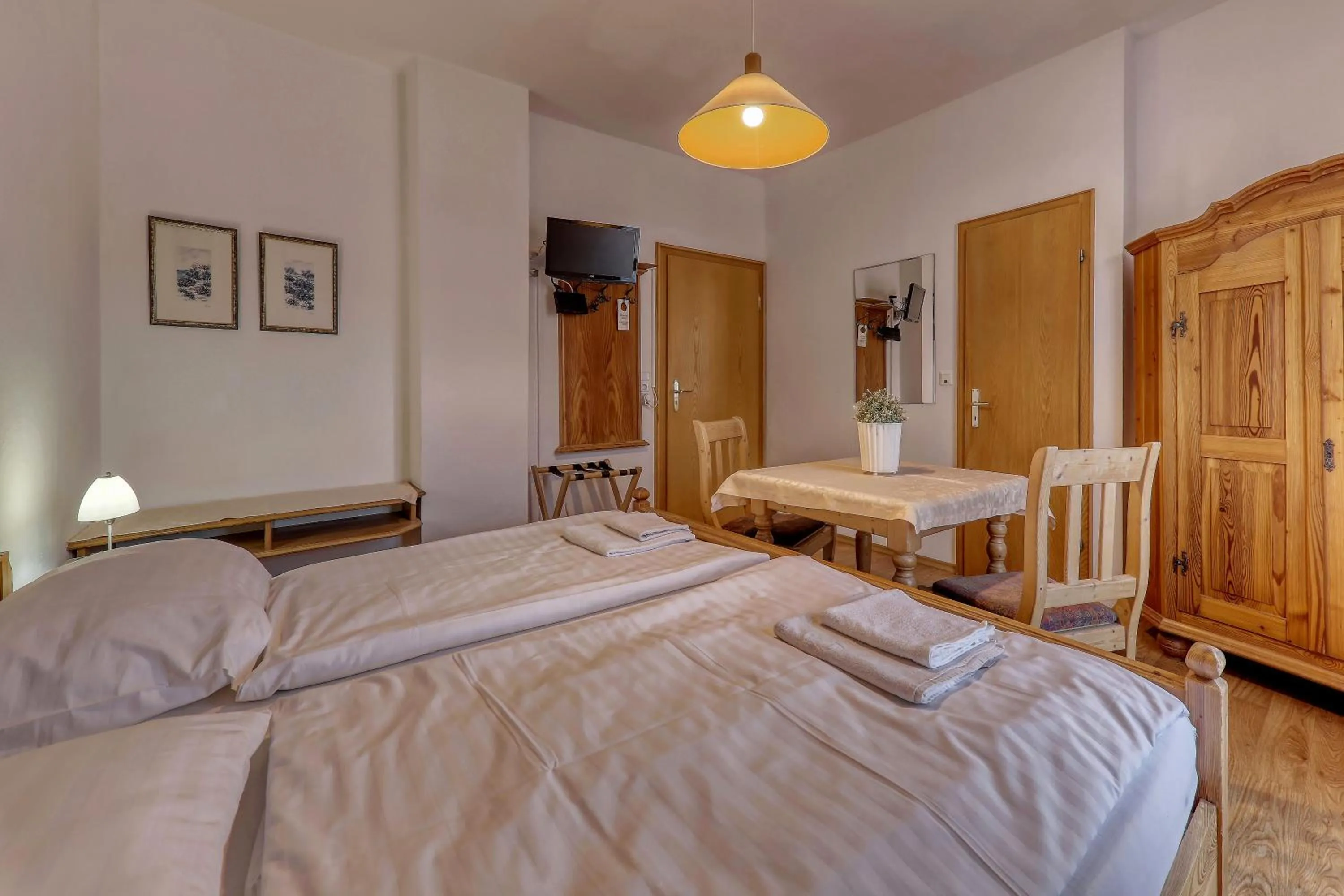 Bed in Hotel Bayerischer Hof