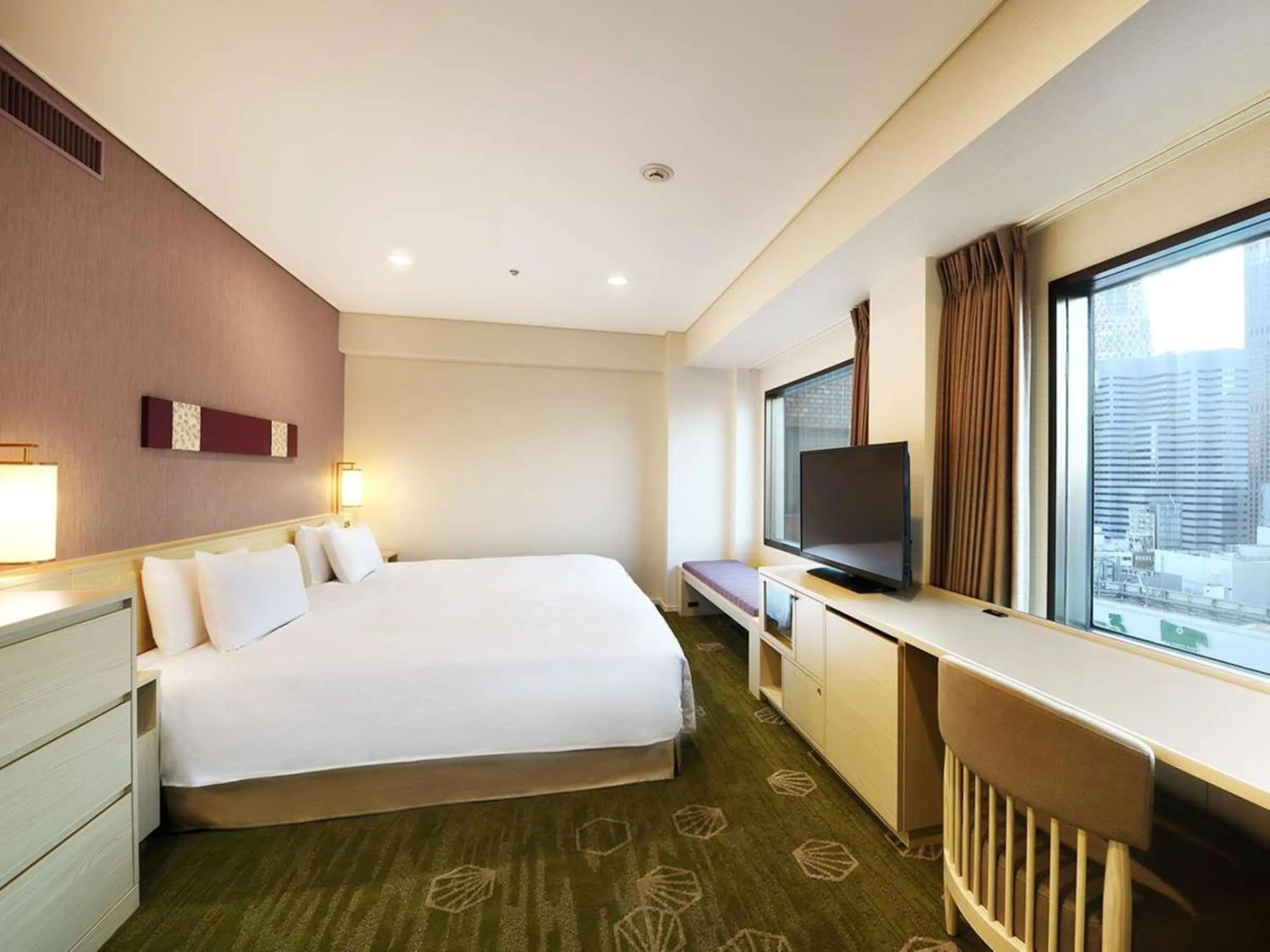 Bed in Shinjuku Prince Hotel