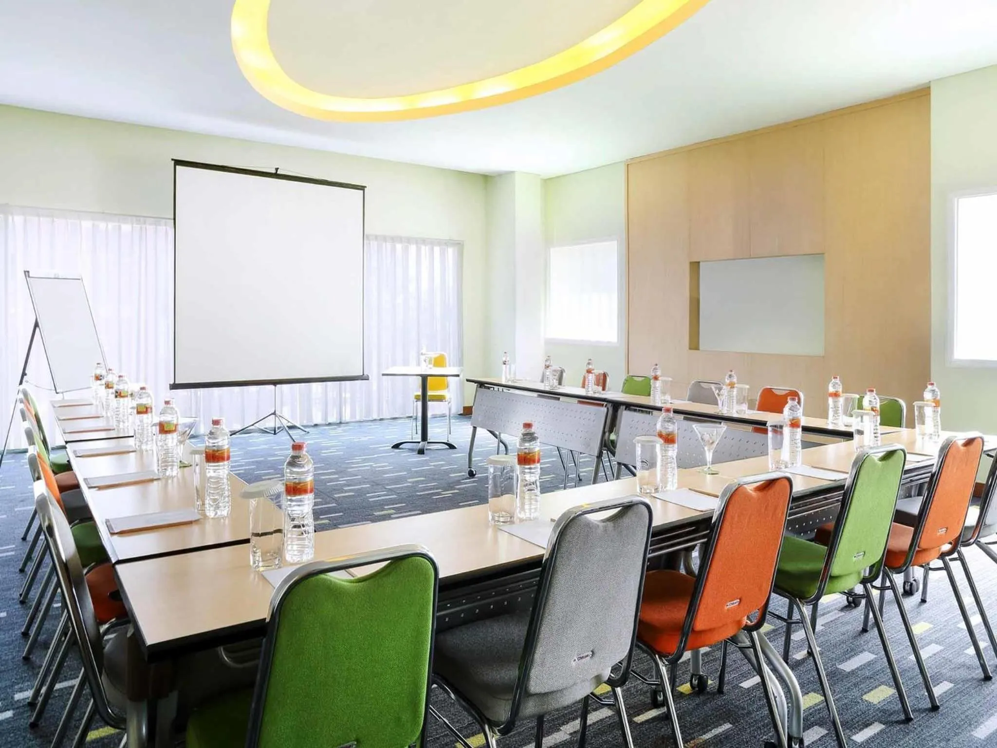 Meeting/conference room in ibis Styles Yogyakarta