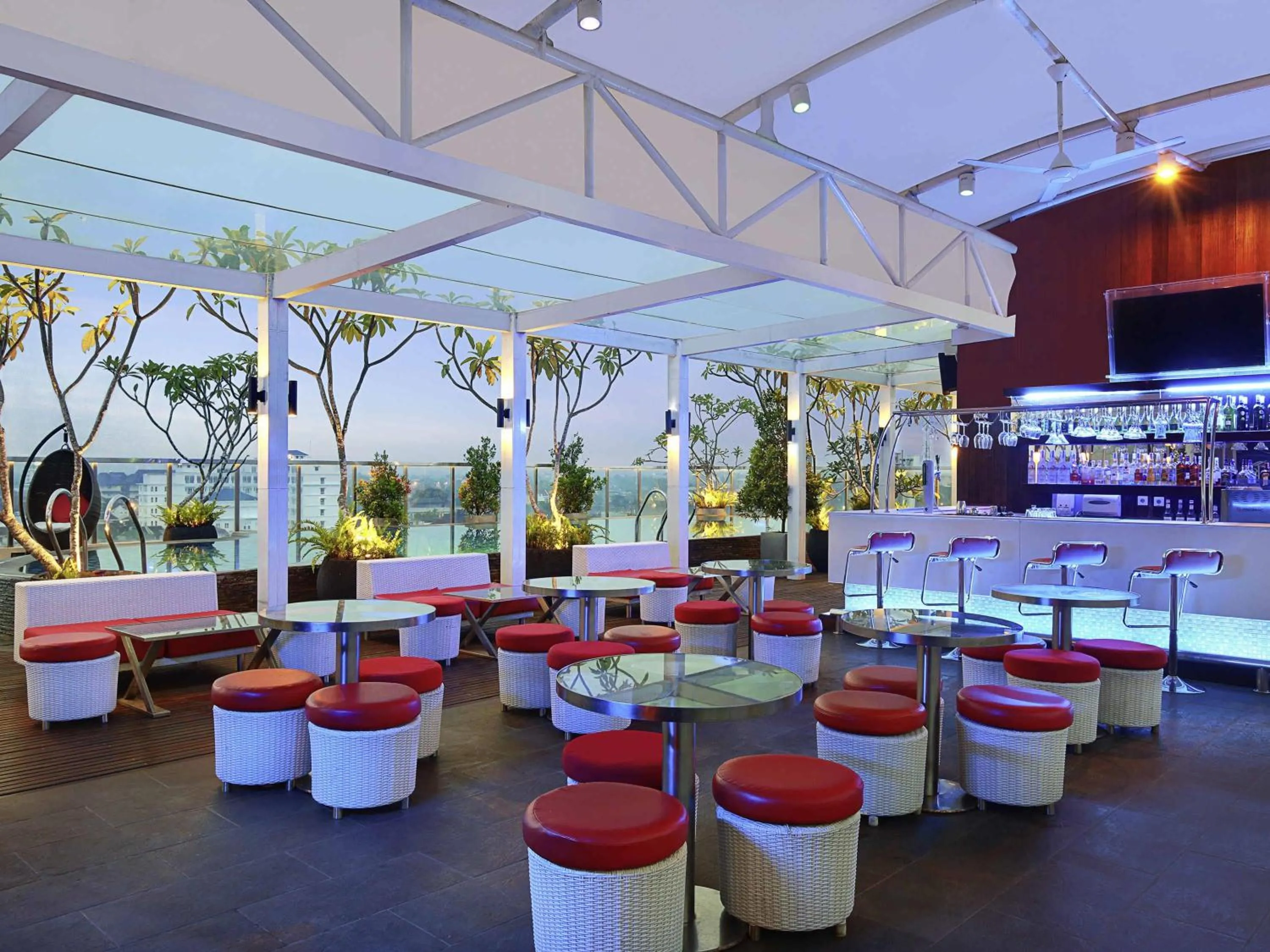 Lounge or bar in ibis Styles Yogyakarta