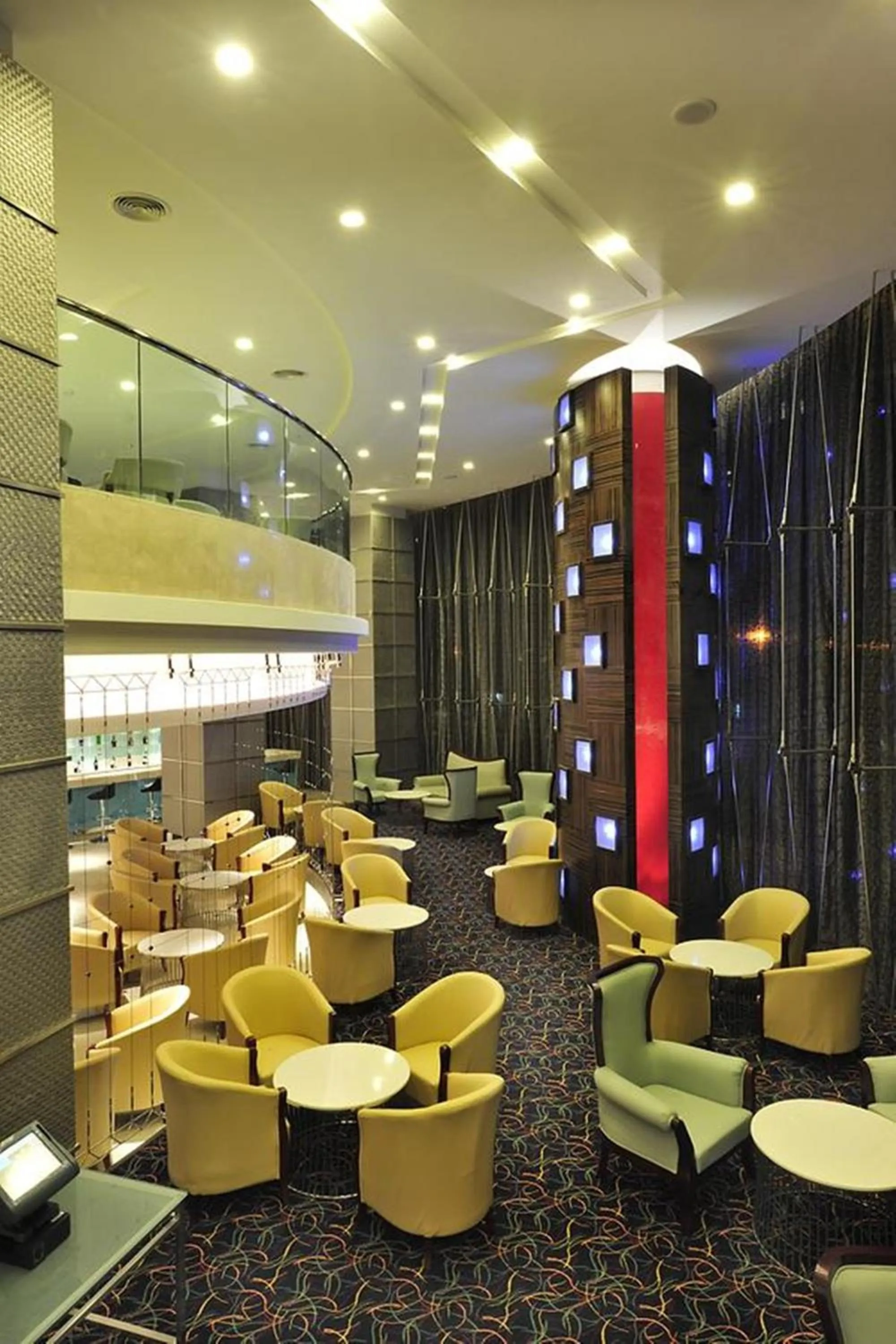 Restaurant/places to eat in Ming Garden Hotel & Residences