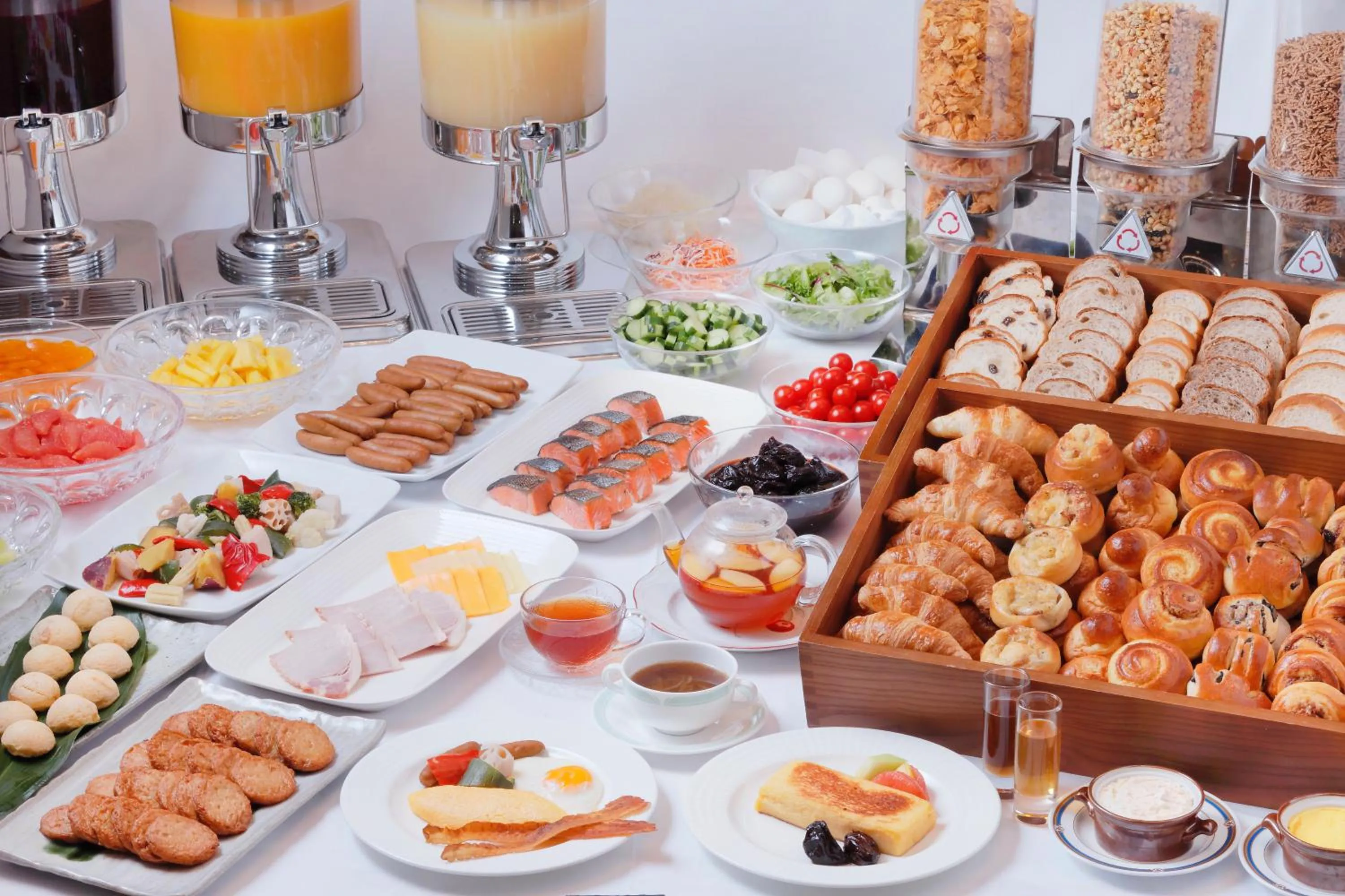 Buffet breakfast in Hotel Okura Kobe