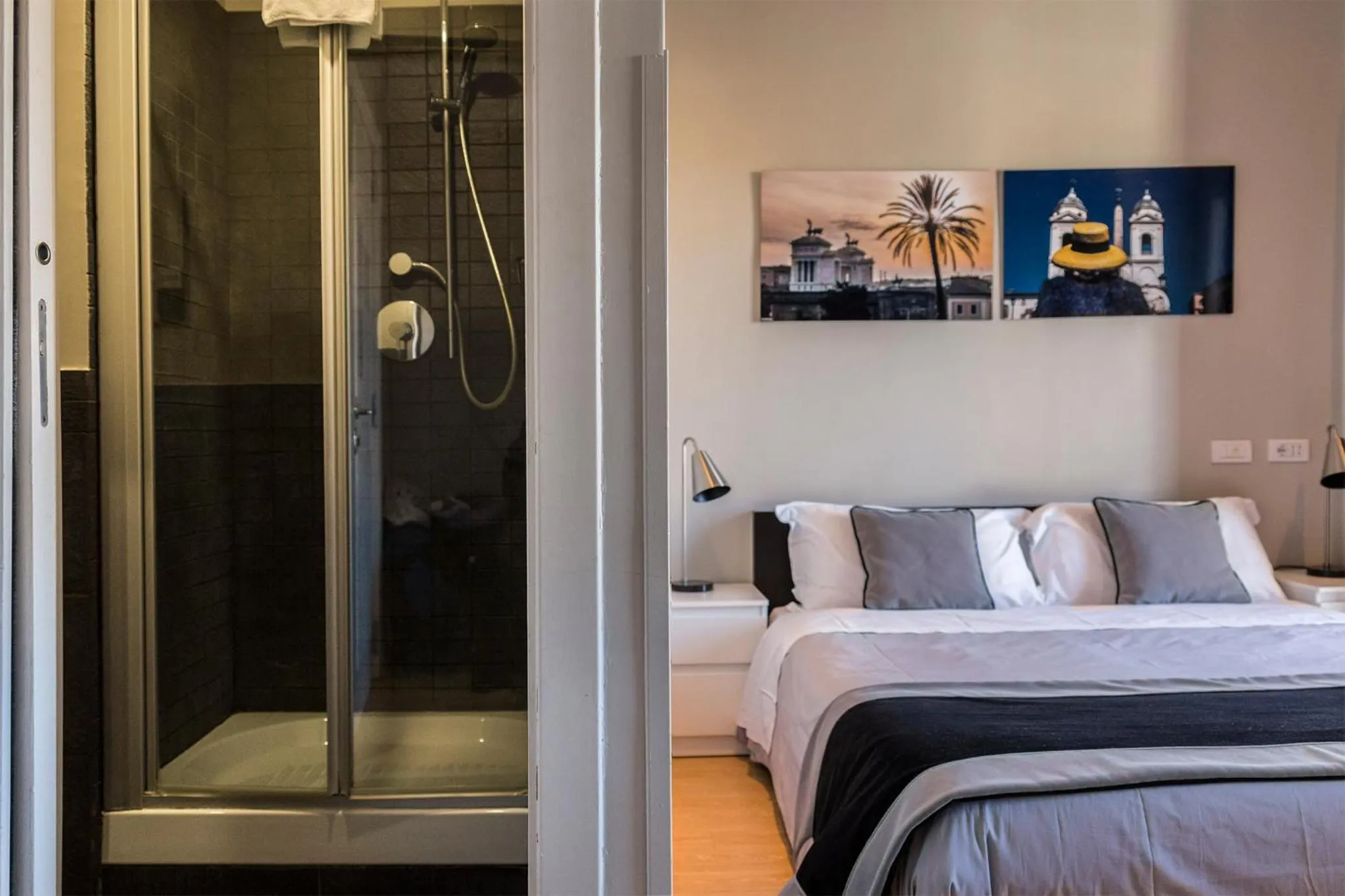 Bed in Top Floor Trastevere