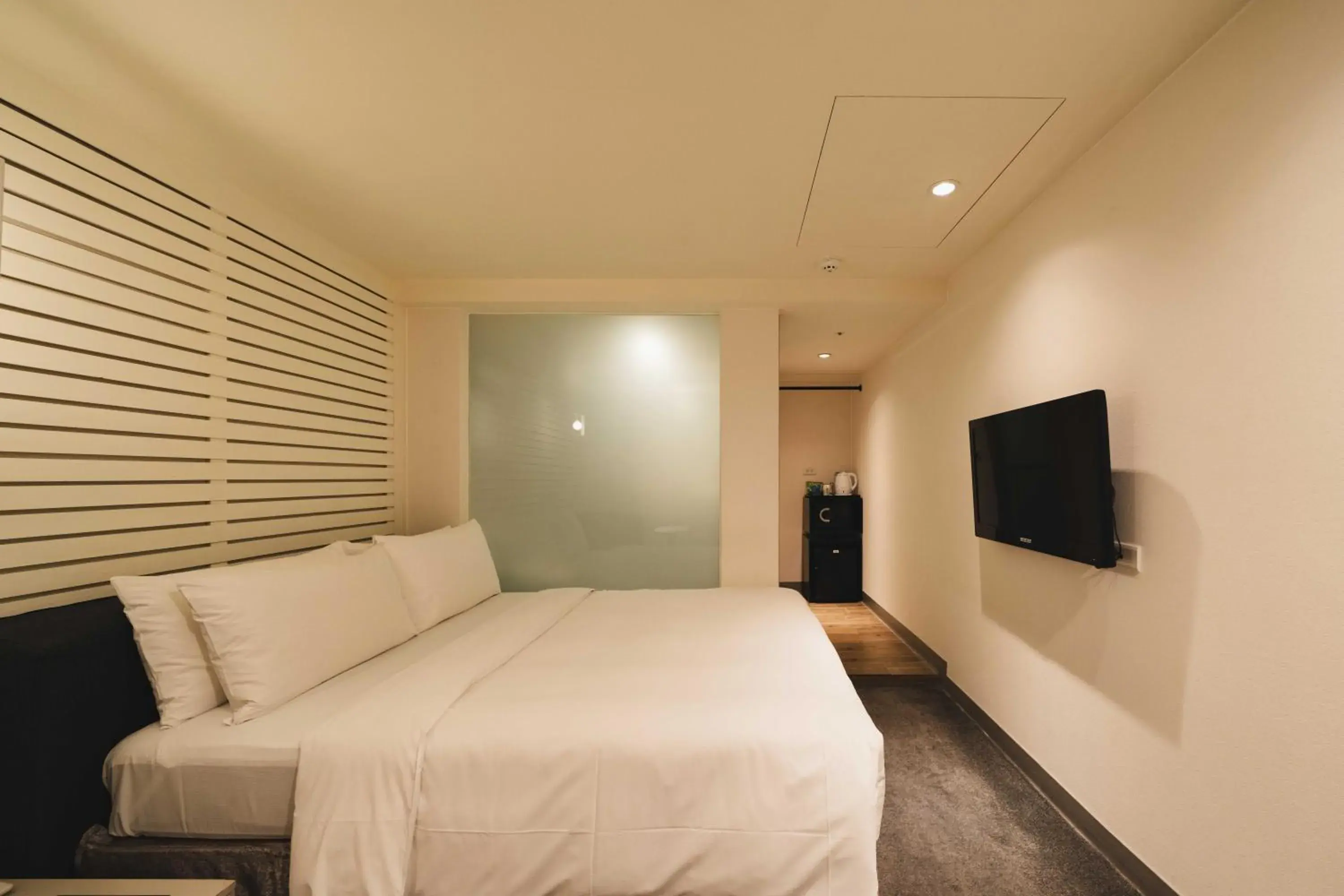 Superior Double Room in SWIIO Hotel Ximending Superior Double Room in SWIIO Hotel Ximending