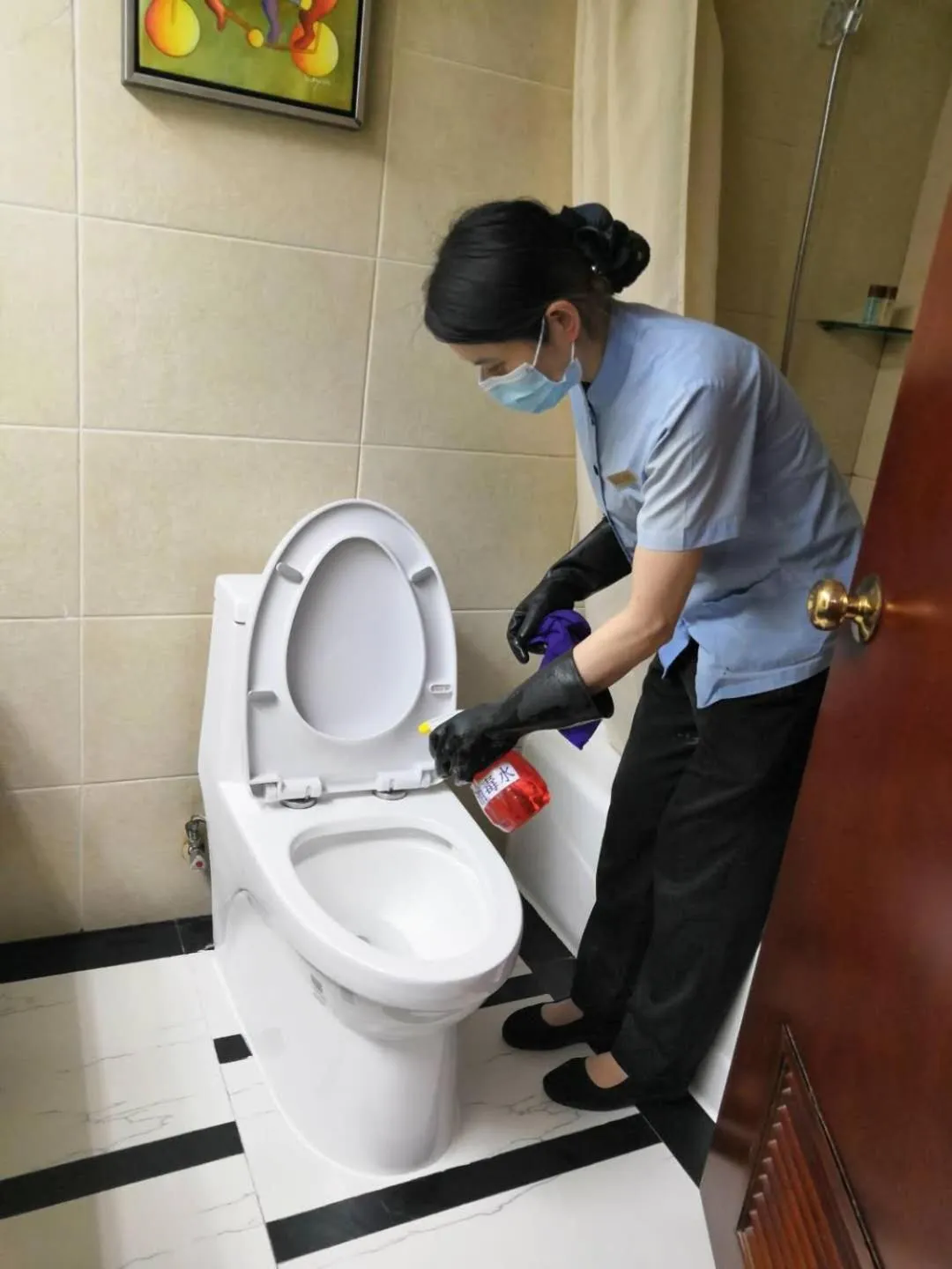 Toilet in Hotel Canton