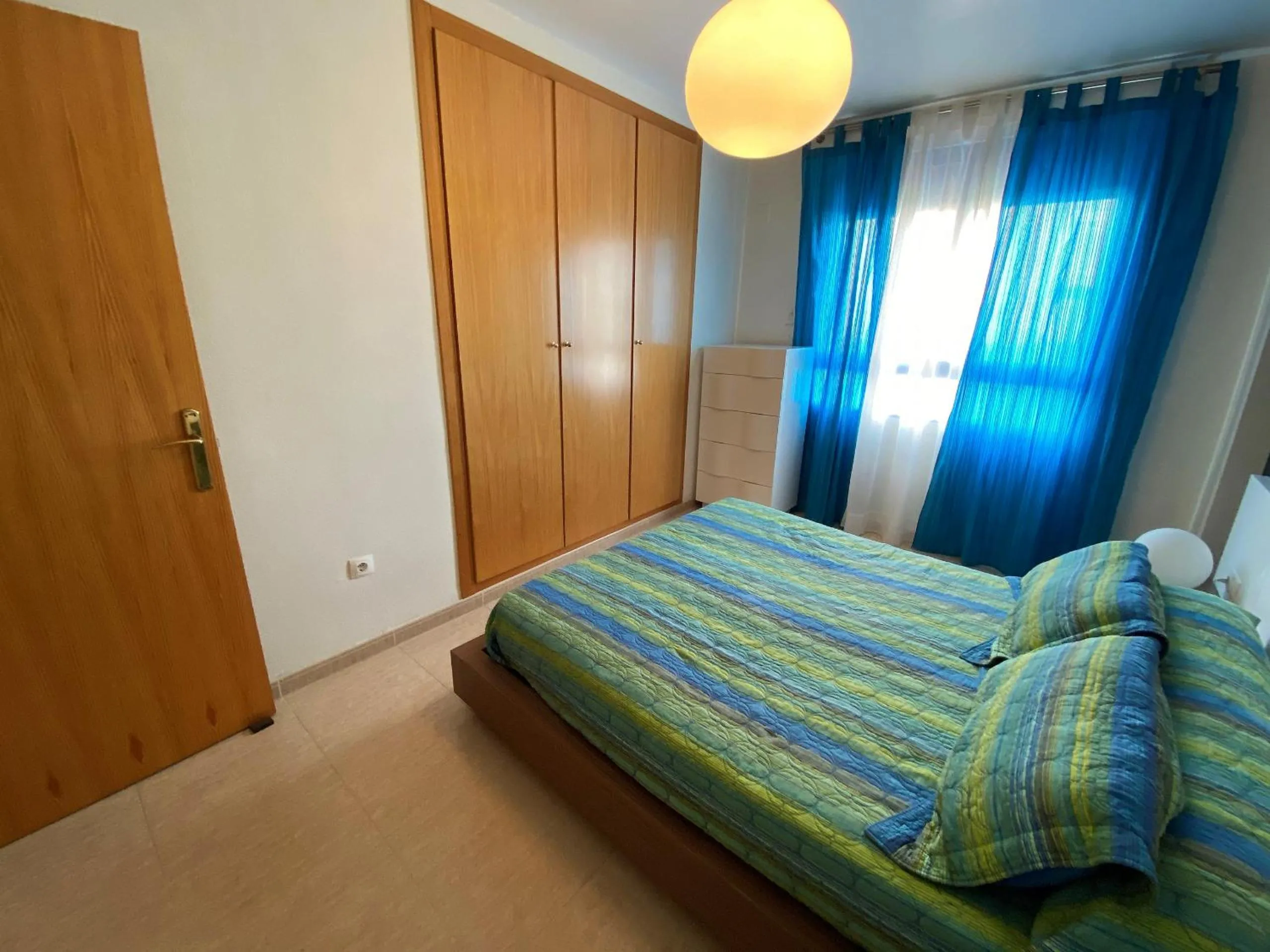 Bed in A468 - Villamar - 2004 Finestrat s.l.
