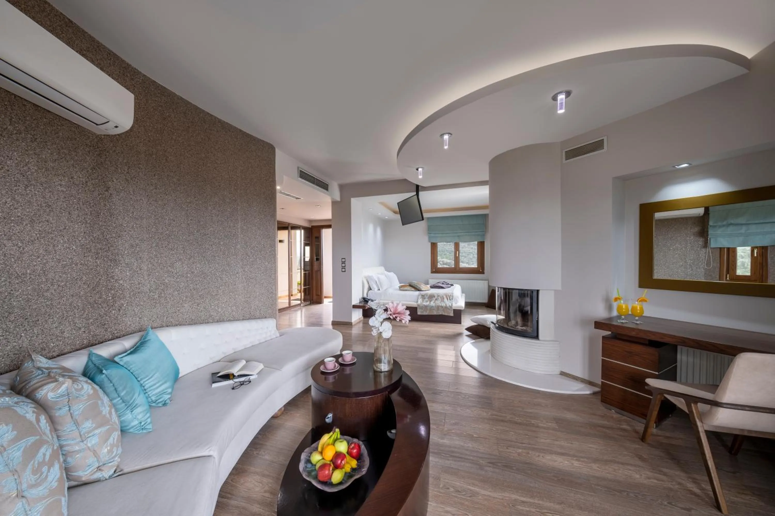 Iakovakis Suites & Spa