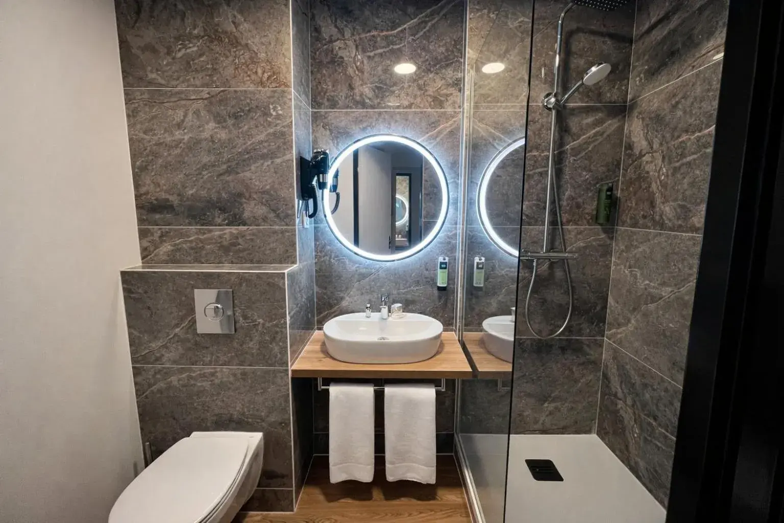 Twin Room in Logis Hotel Altina Twin Room in Logis Hotel Altina