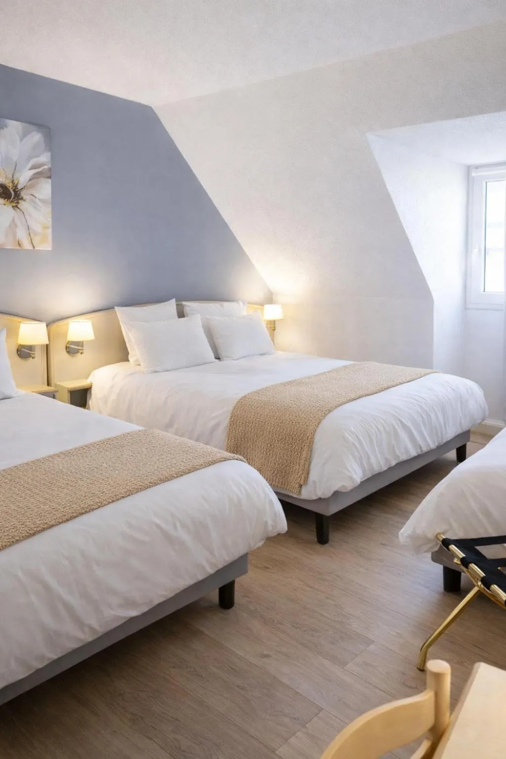 Bed in Grand Hôtel d'Espagne