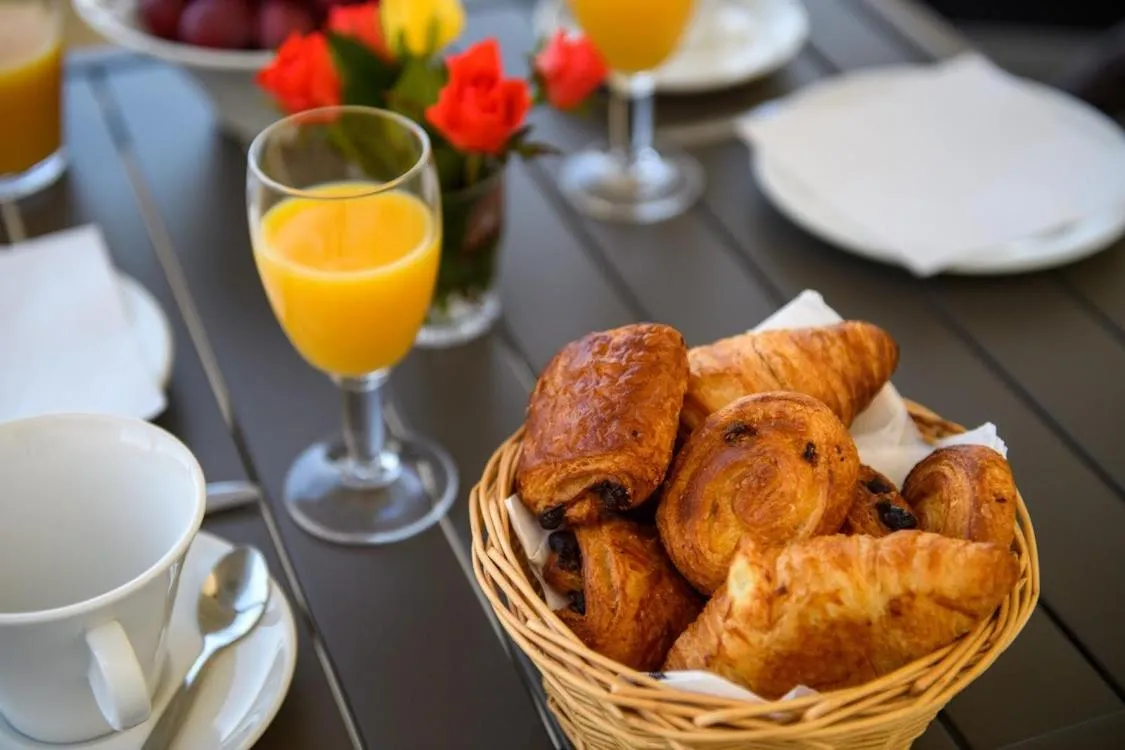 Breakfast in Grand Hôtel d'Espagne