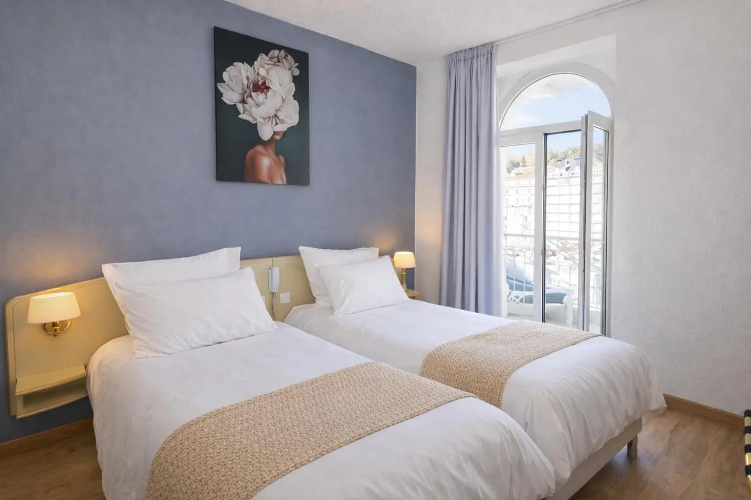 Bed in Grand Hôtel d'Espagne