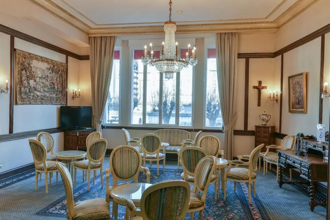 Lounge or bar in Grand Hôtel d'Espagne