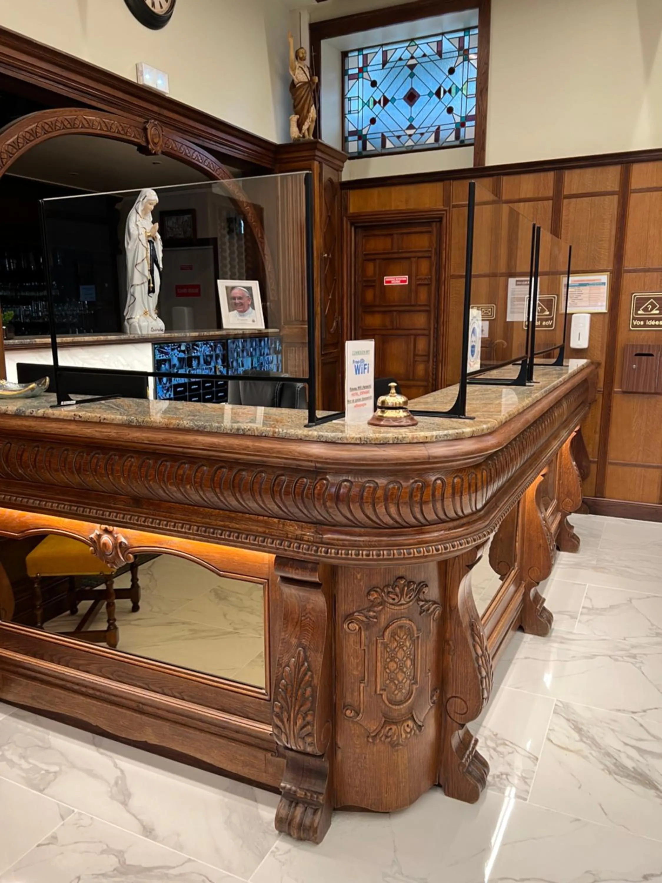 Lobby or reception in Grand Hôtel d'Espagne