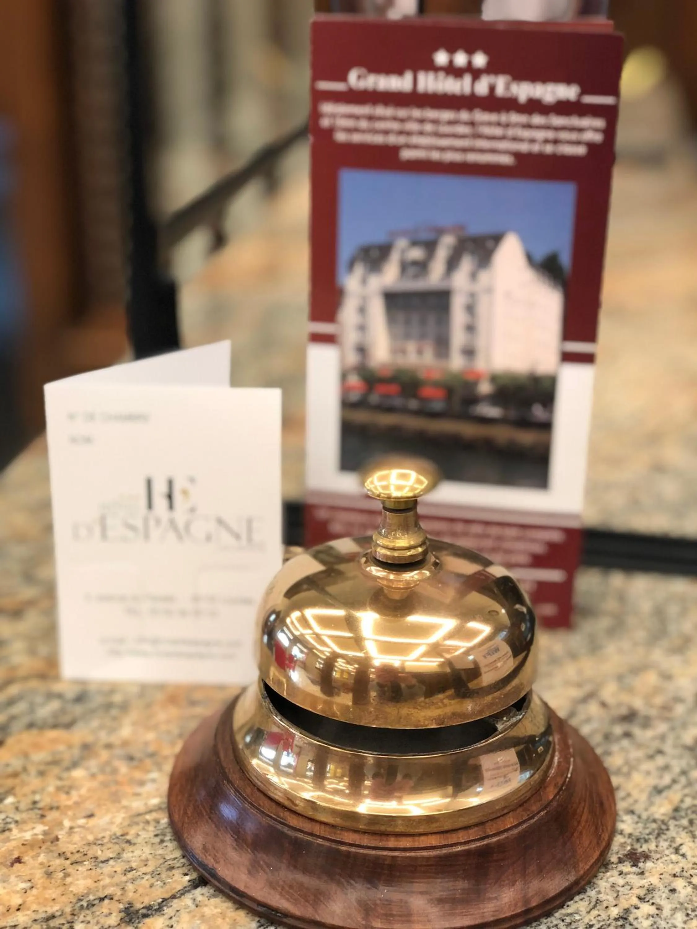 Property building in Grand Hôtel d'Espagne