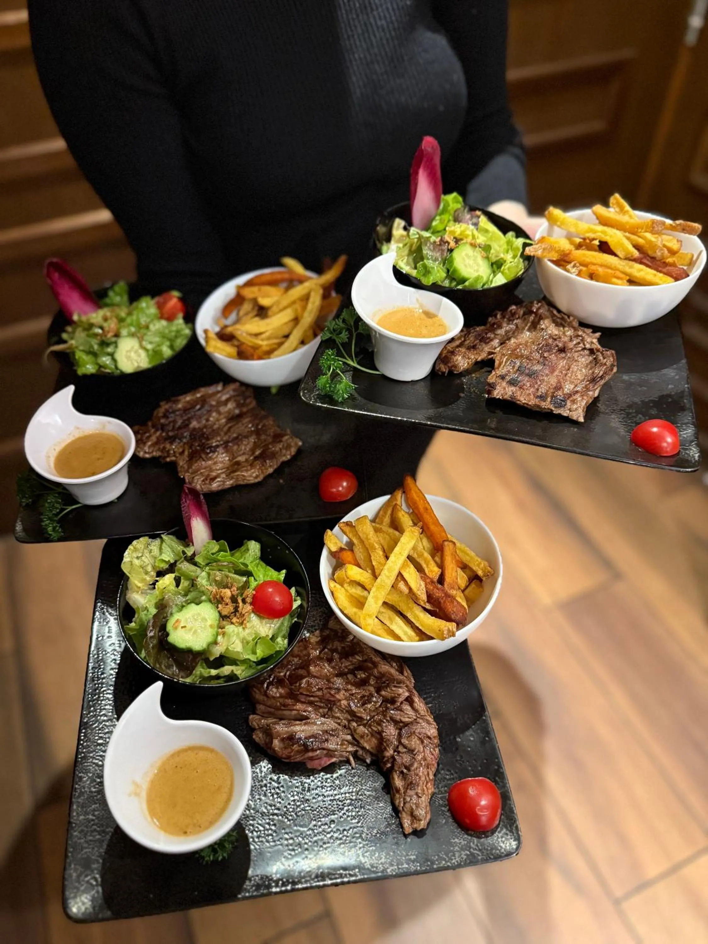 Restaurant/places to eat in Grand Hôtel d'Espagne