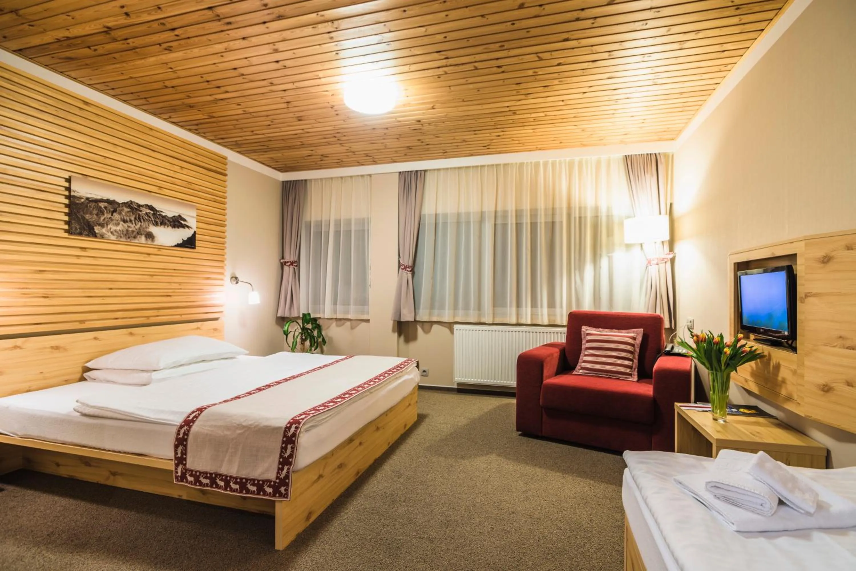 Decorative detail, Bed in Horsky Hotel Sliezsky Dom