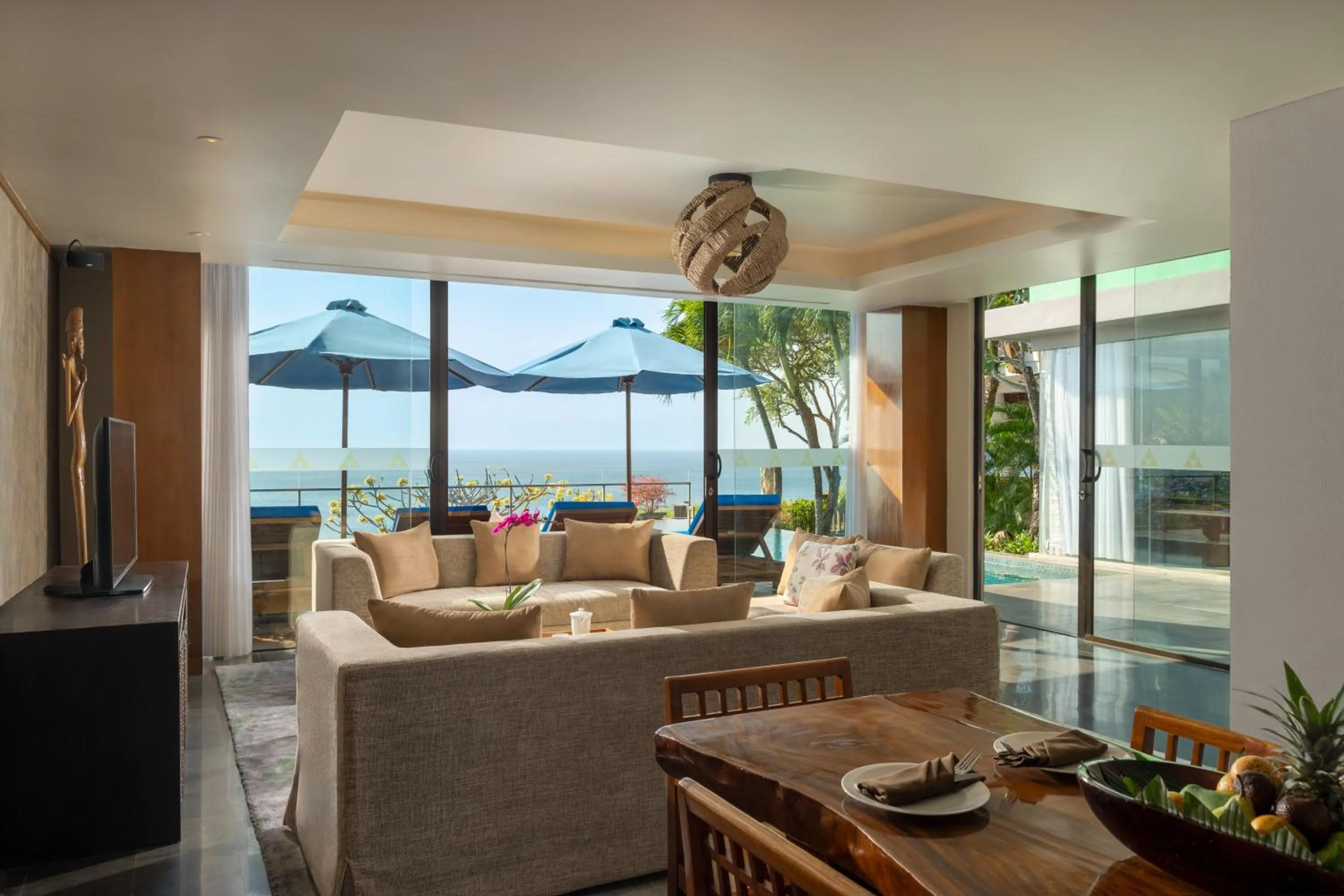 Living room in Anantara Uluwatu Bali Resort
