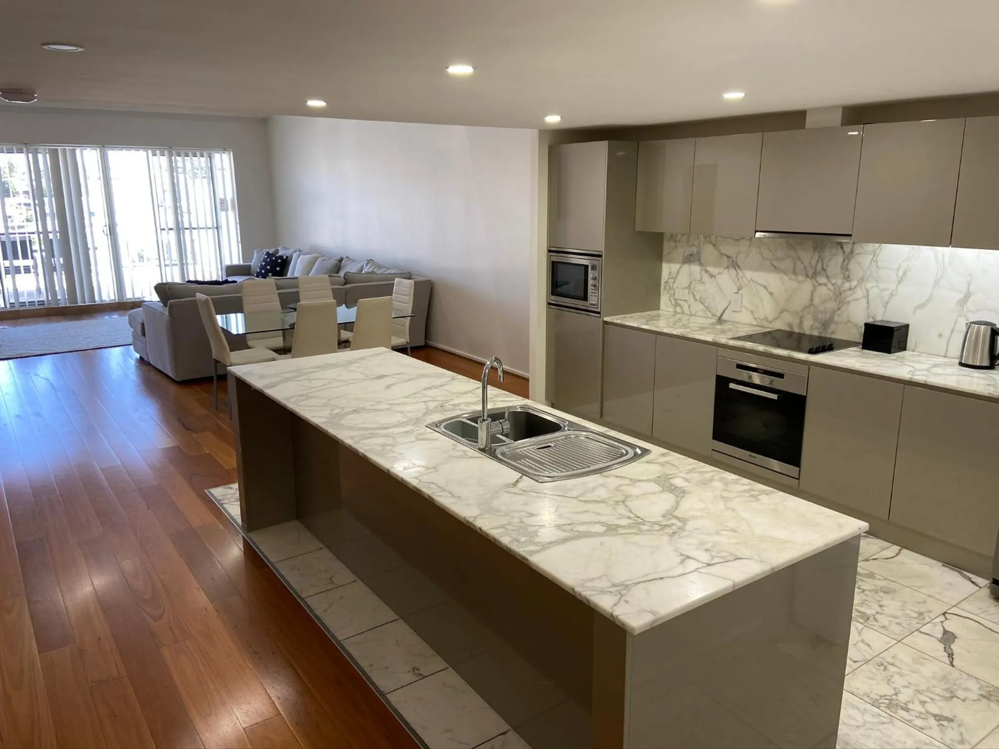 Kitchen or kitchenette in Mantra Nelson Bay