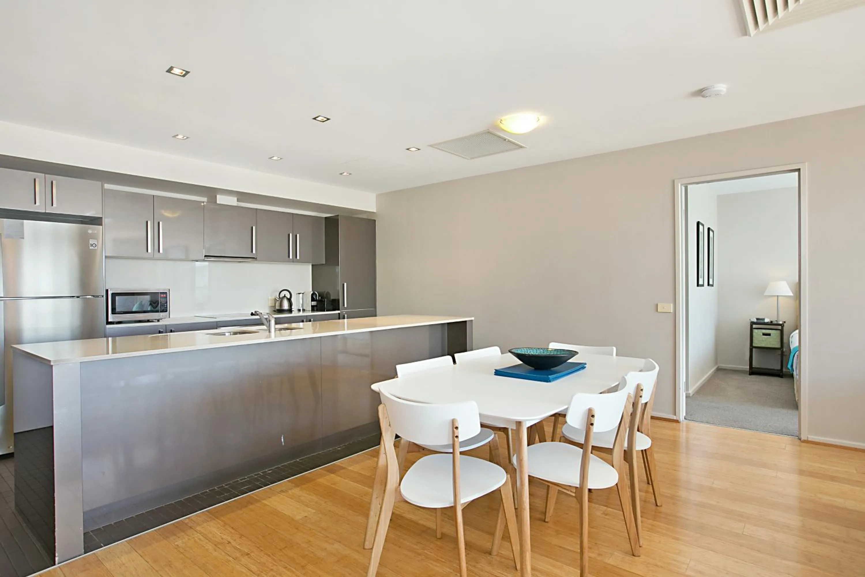 Kitchen or kitchenette in Mantra Nelson Bay