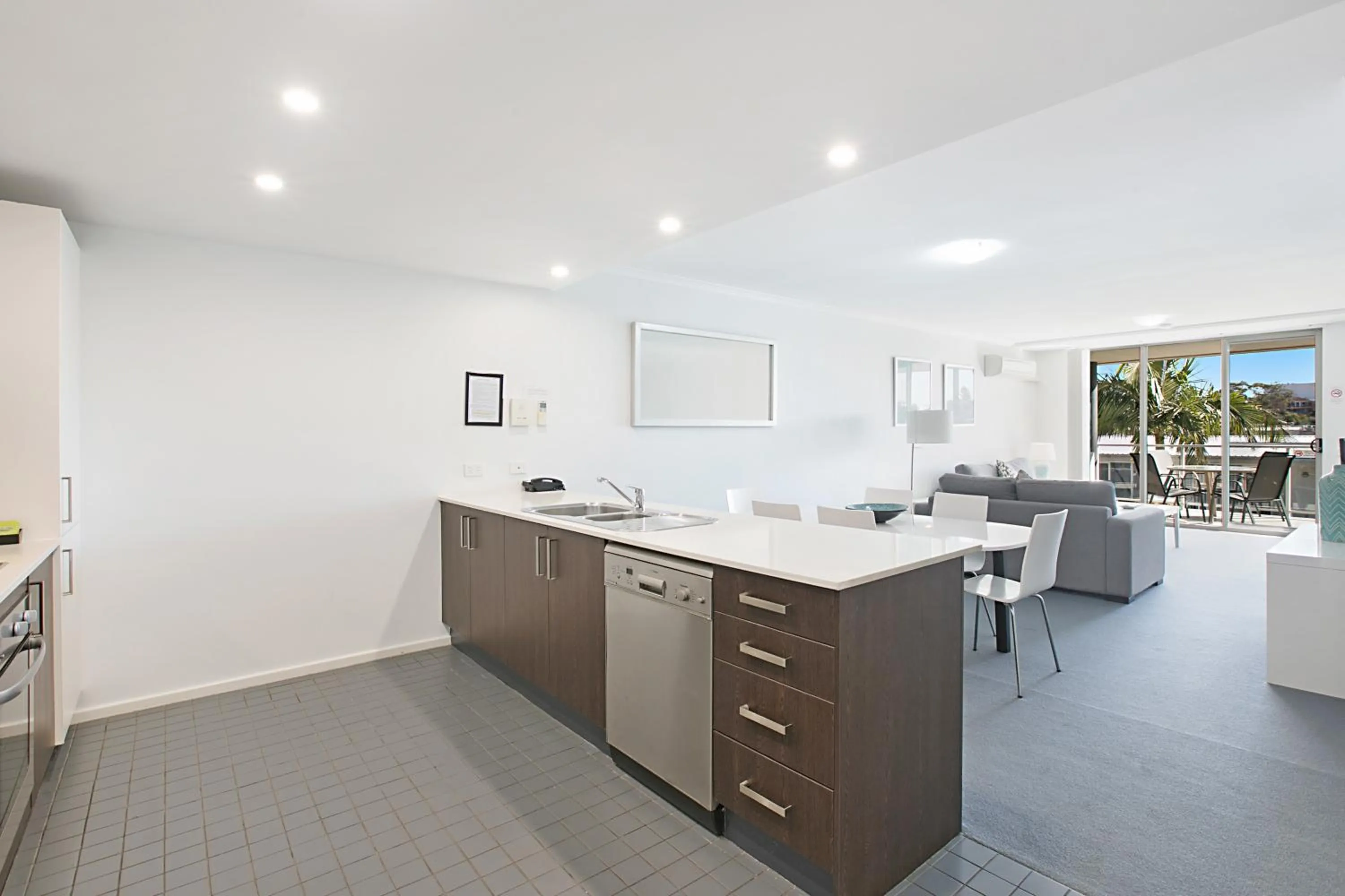 Kitchen or kitchenette in Mantra Nelson Bay