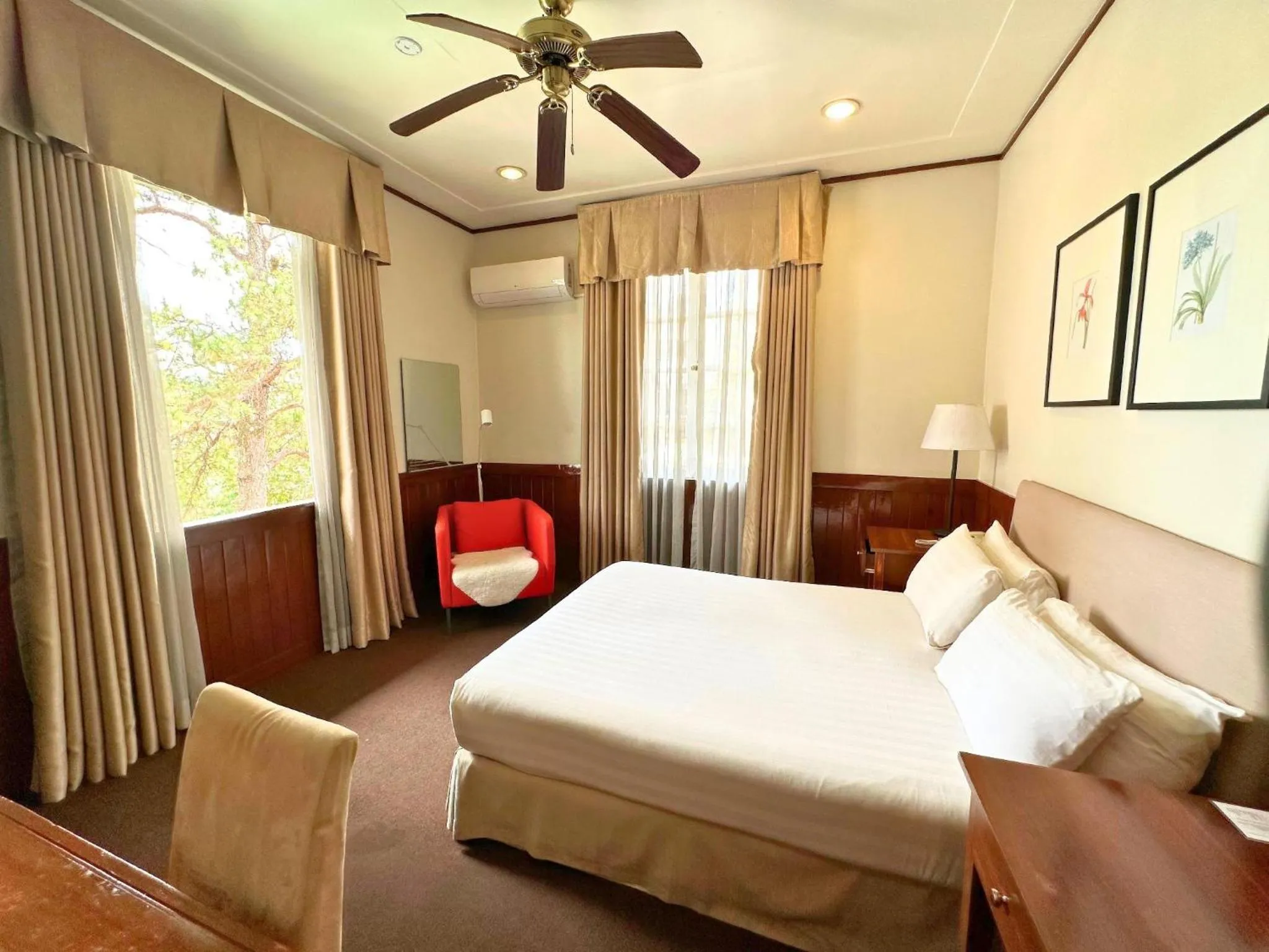 Bed in Casa Vallejo Hotel Baguio