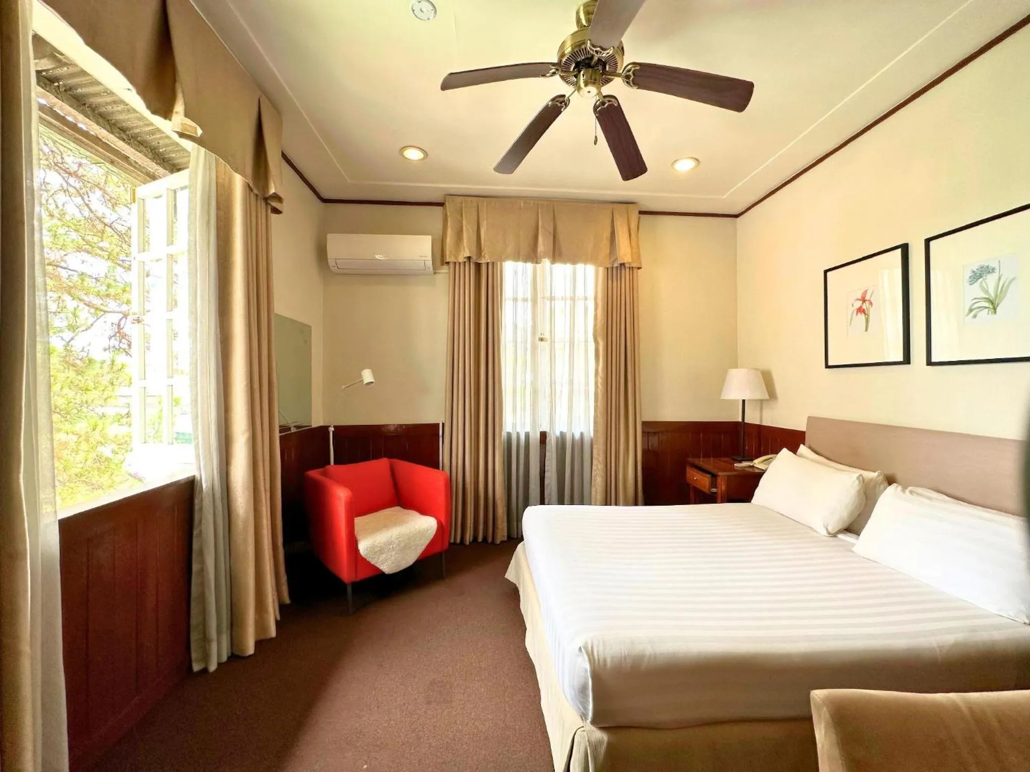 Bed in Casa Vallejo Hotel Baguio