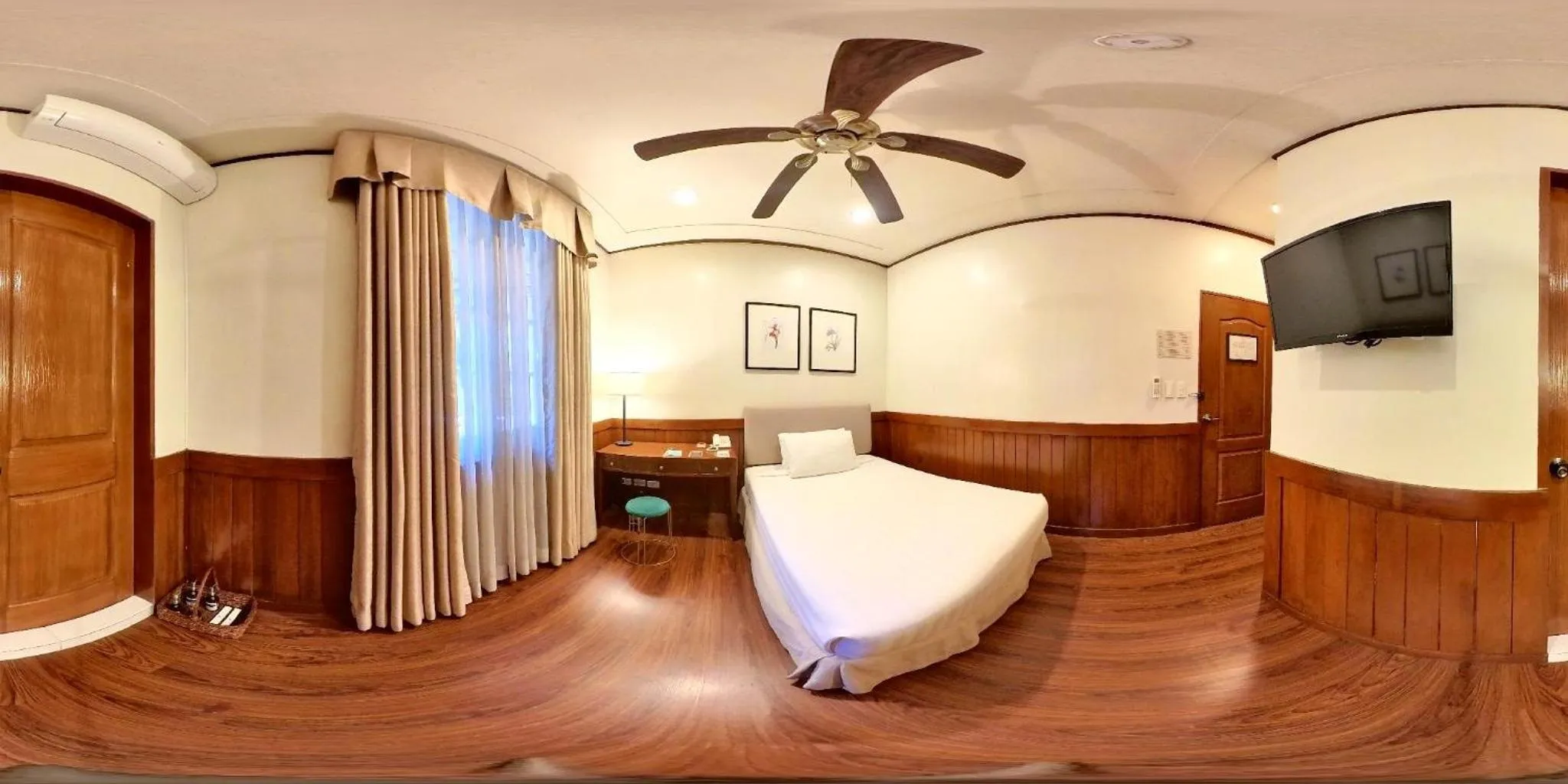 Bed in Casa Vallejo Hotel Baguio