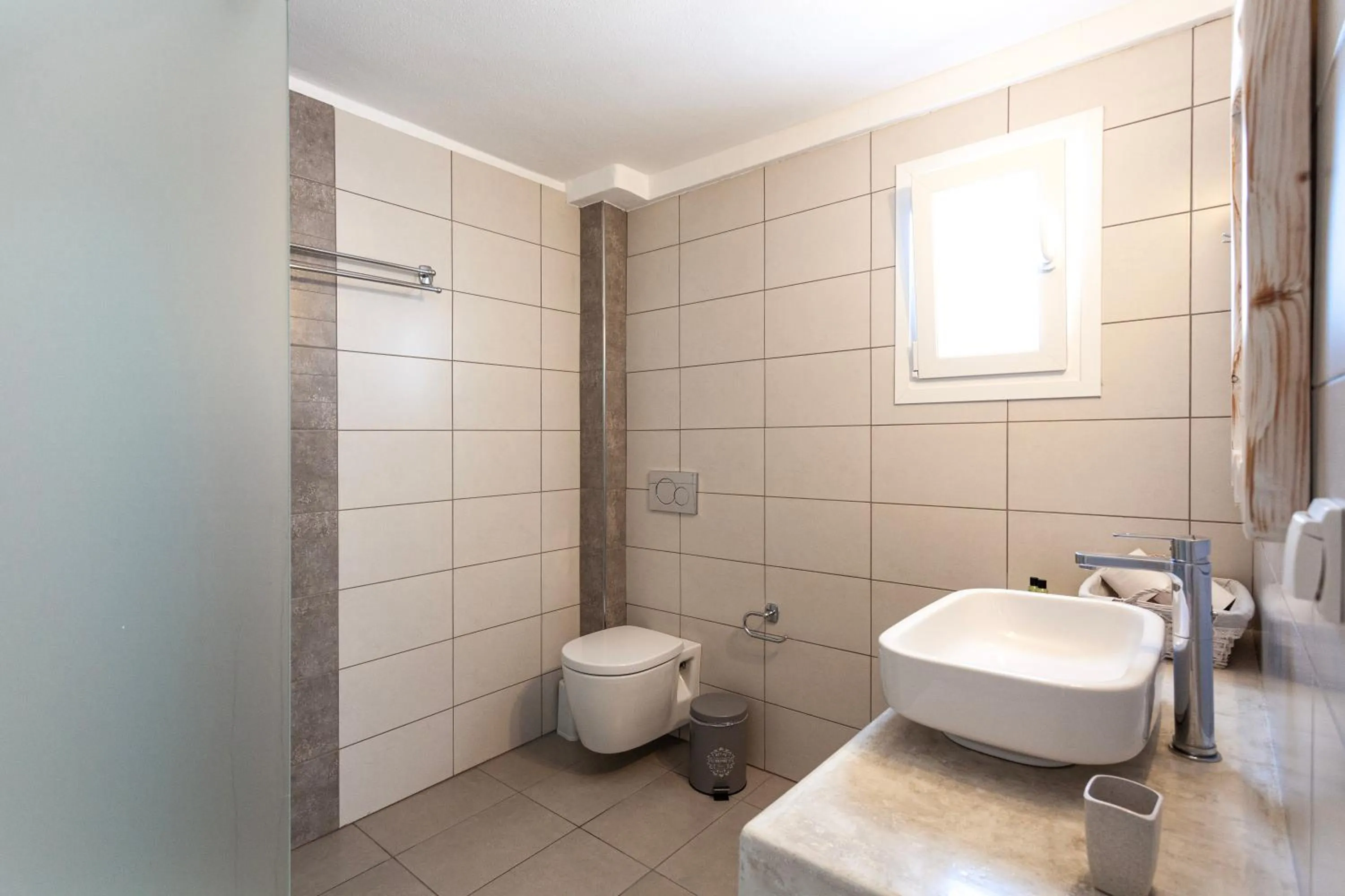 Bathroom in Caldera Butterfly Villas