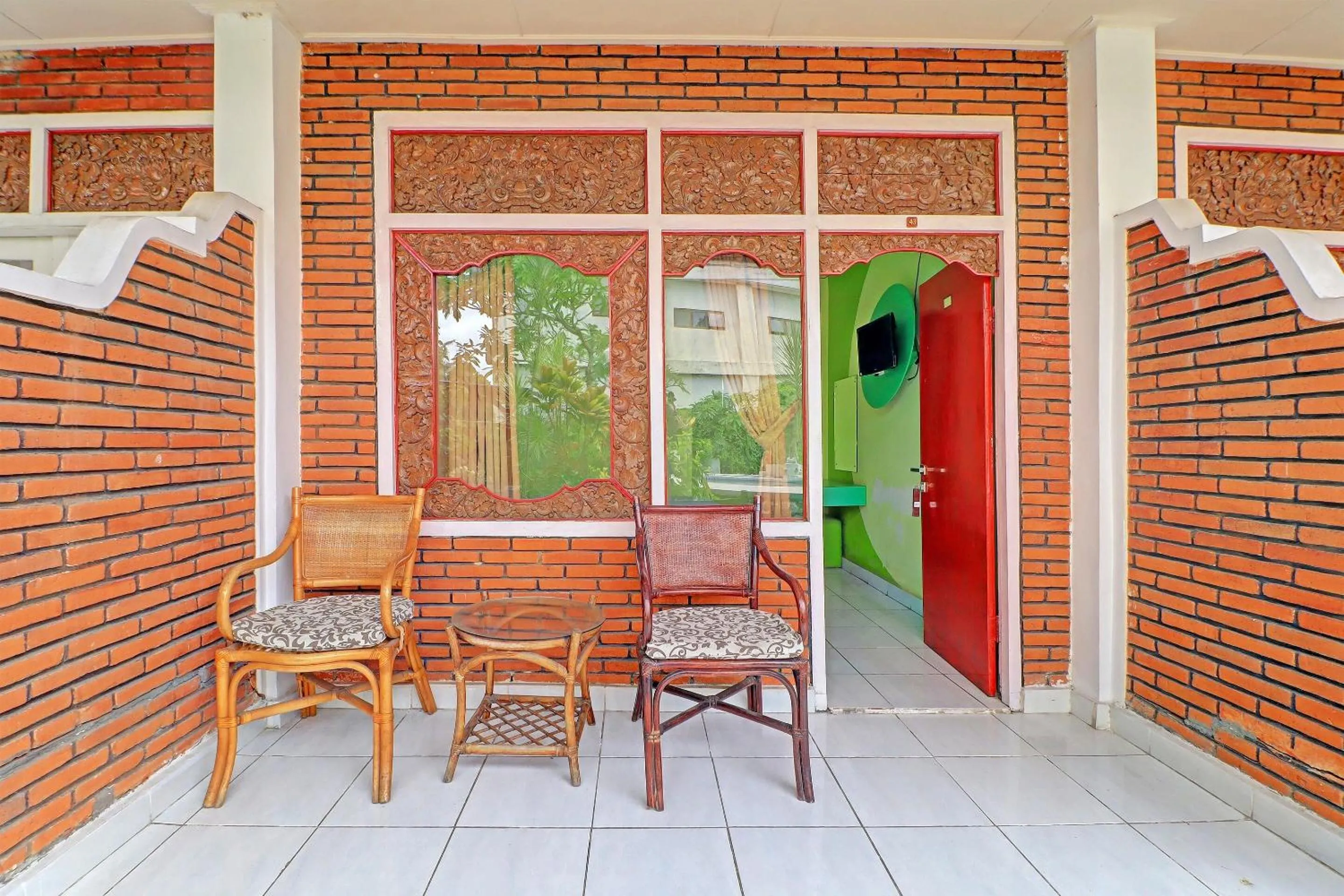 Lobby or reception in SUPER OYO 91870 Warna Kedaton