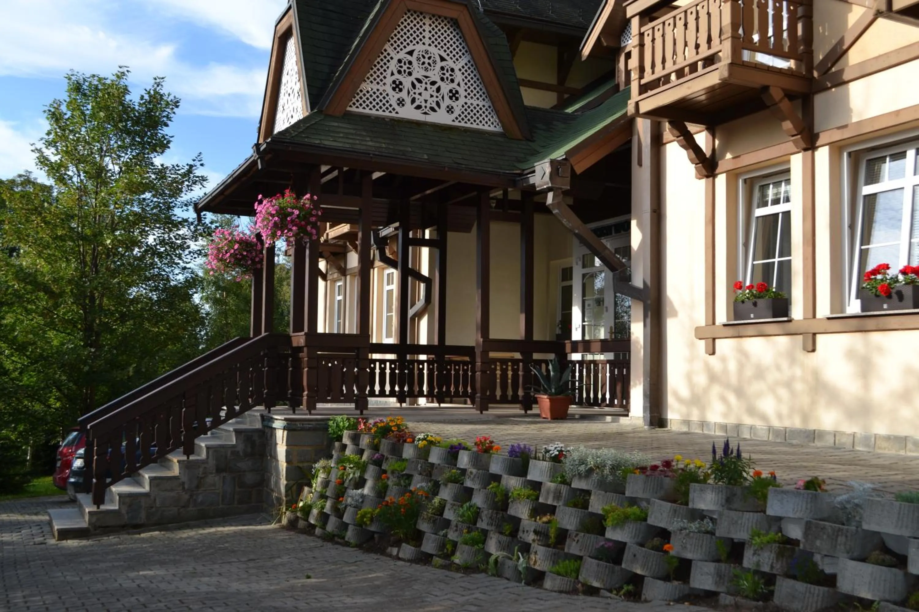 Facade/entrance in Greenwood hotel