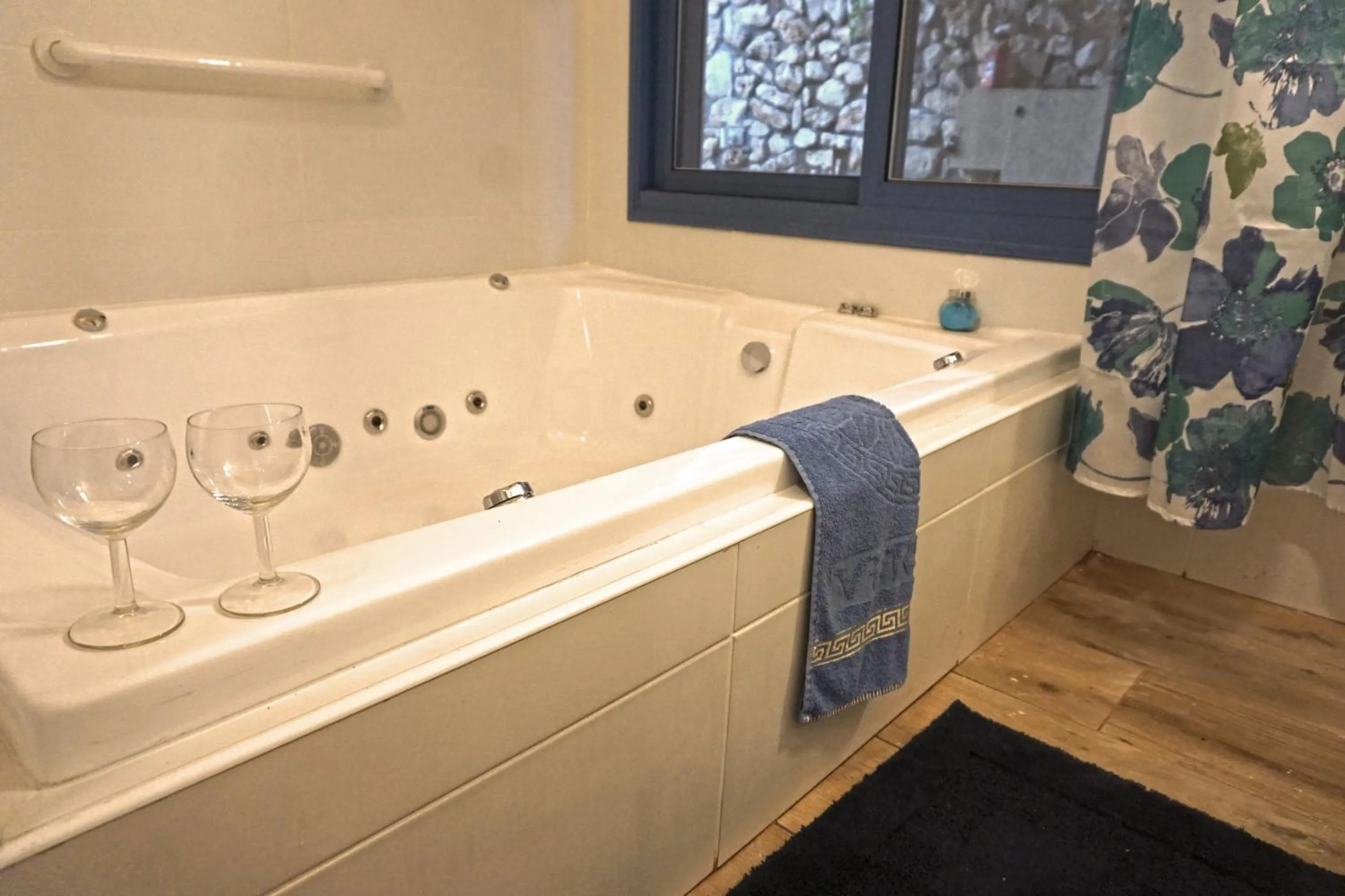 Bathroom in Ohn-Bar Guesthouse