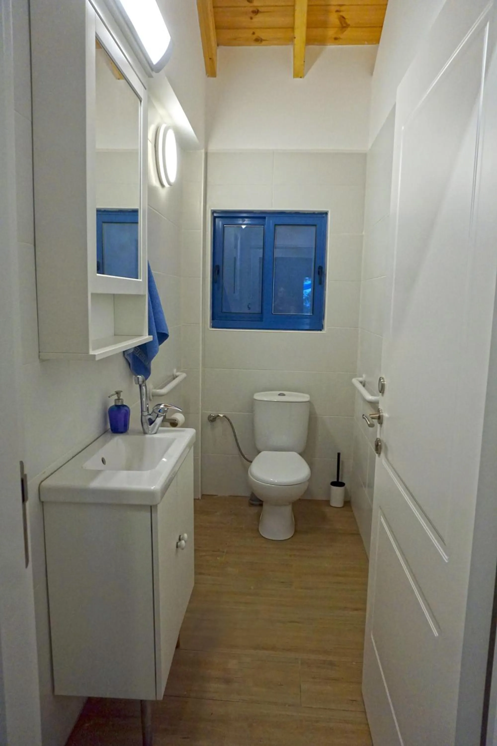 Bathroom in Ohn-Bar Guesthouse