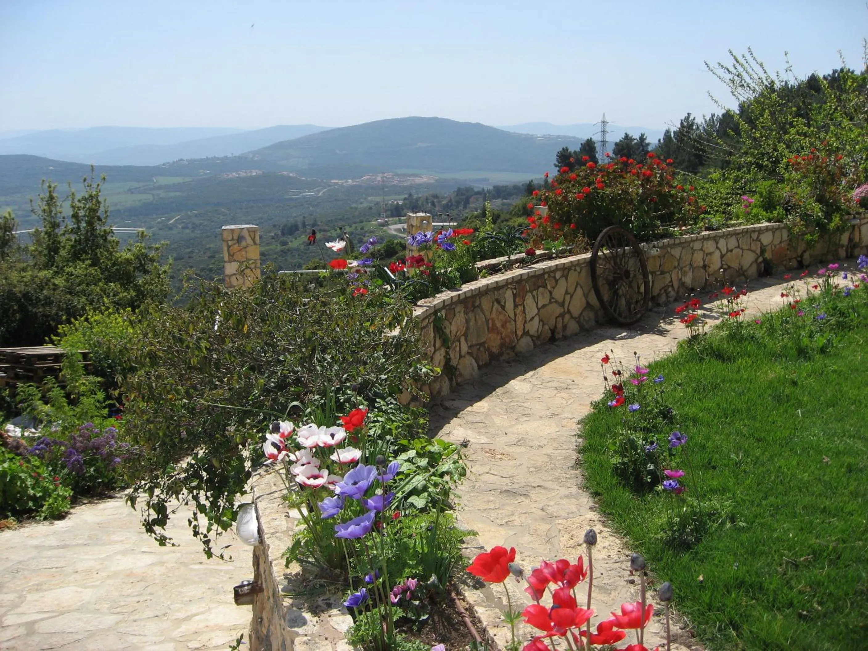 Garden view in Ohn-Bar Guesthouse