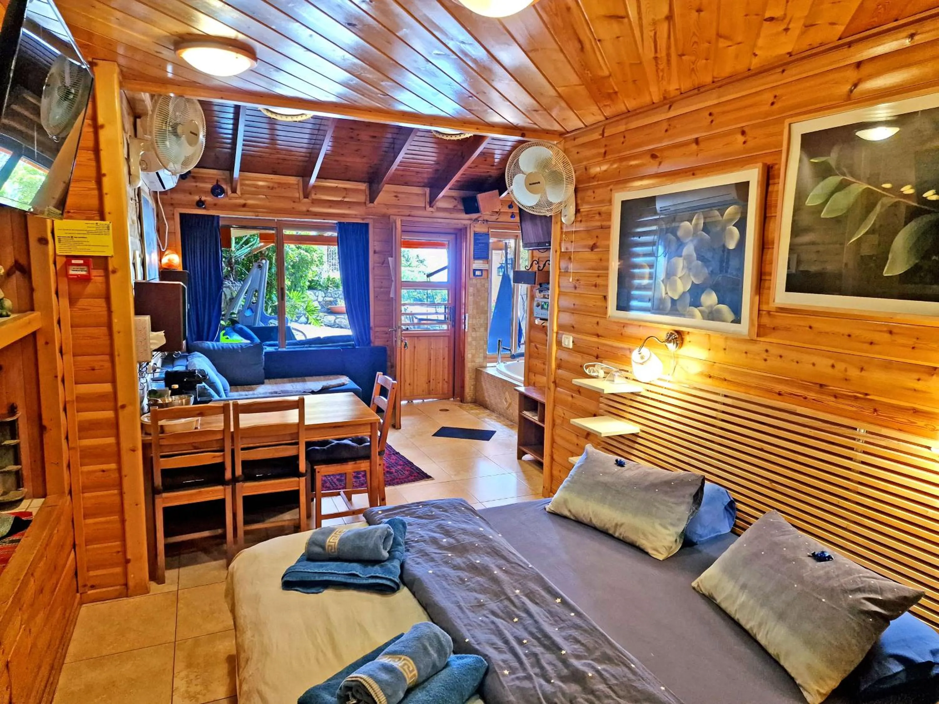 Property building in Ohn-Bar Guesthouse