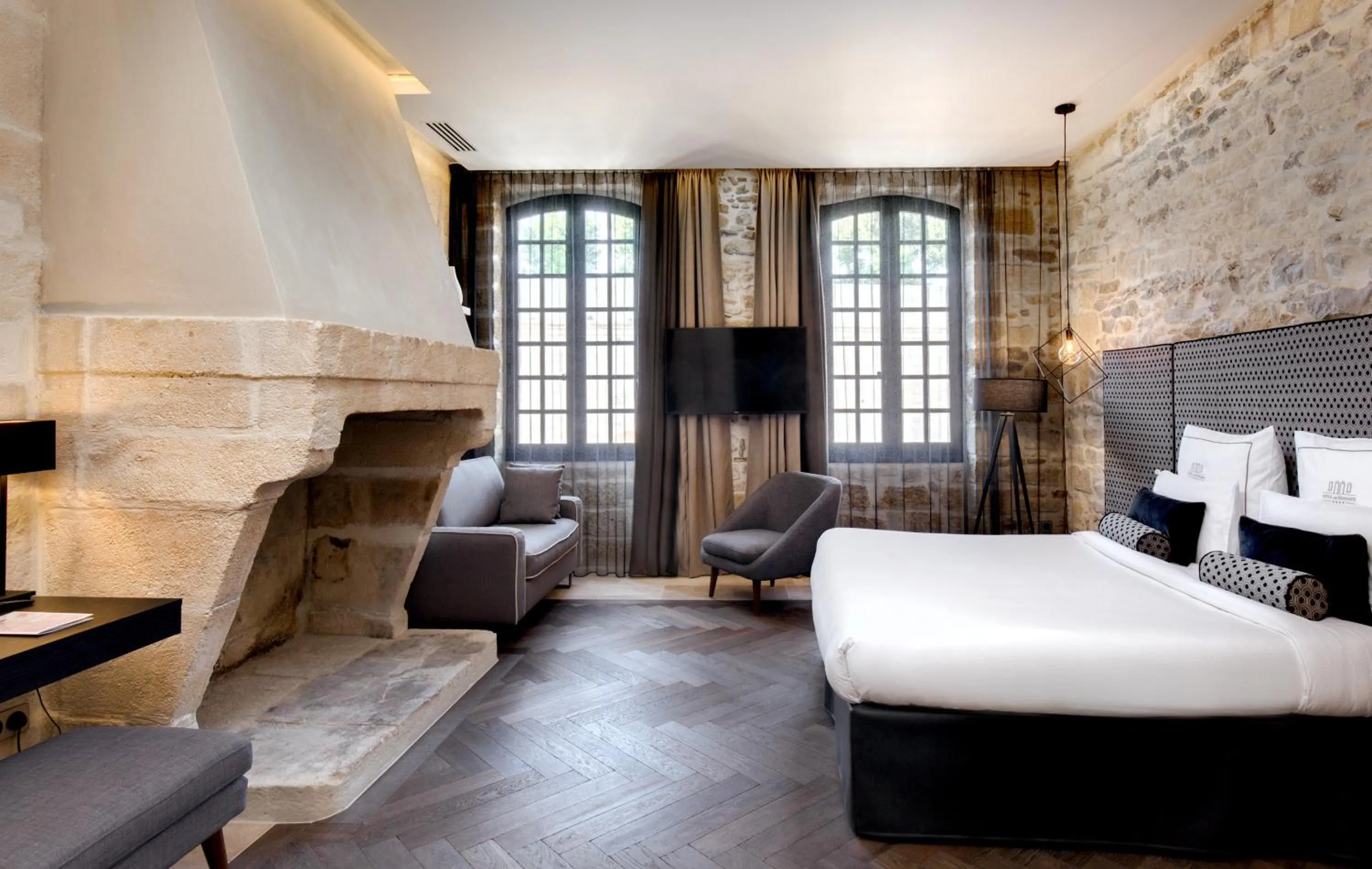 Photo of the whole room, Bed in Boutique Hôtel des Remparts & Spa