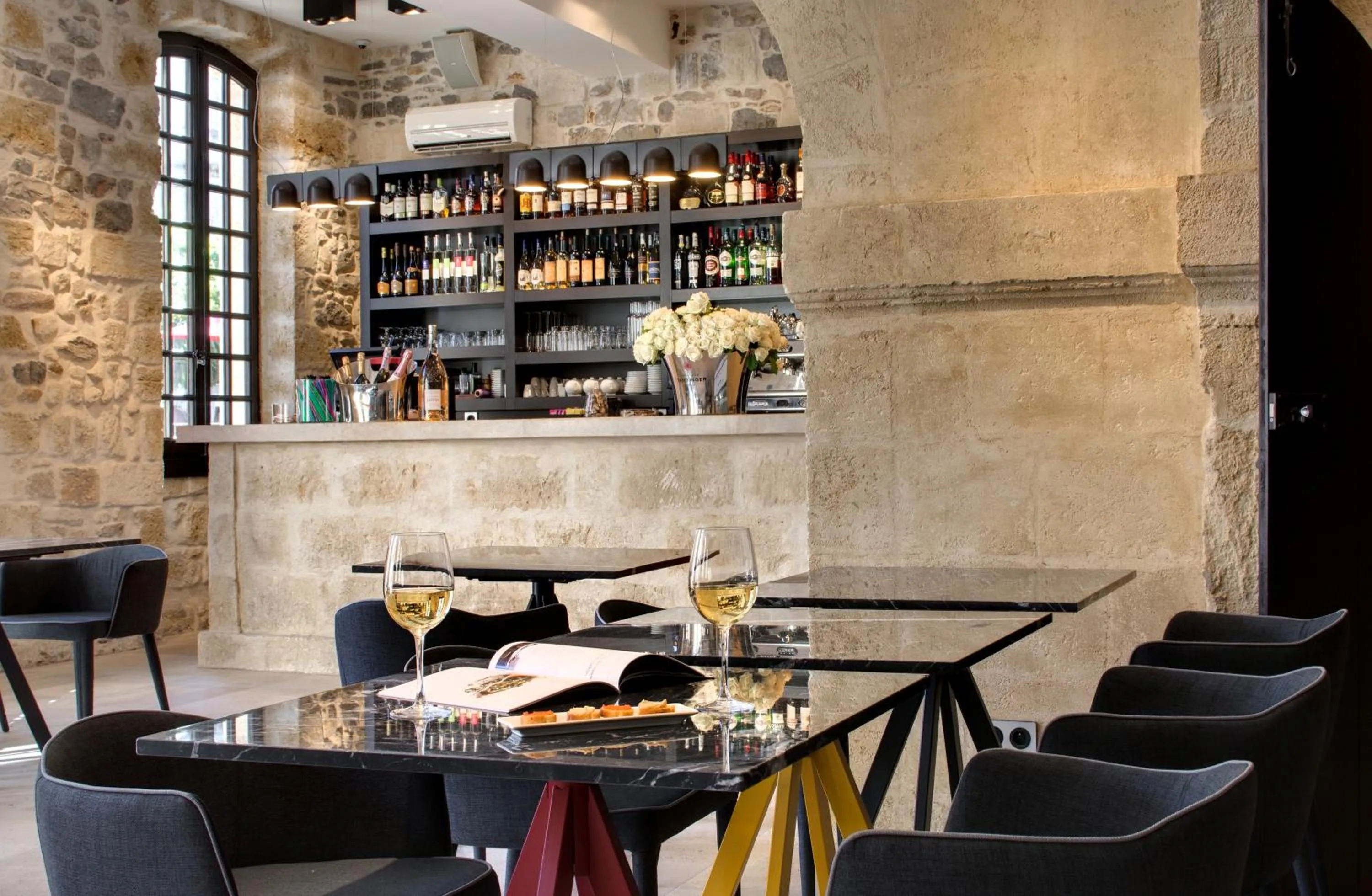 Restaurant/places to eat in Boutique Hôtel des Remparts & Spa